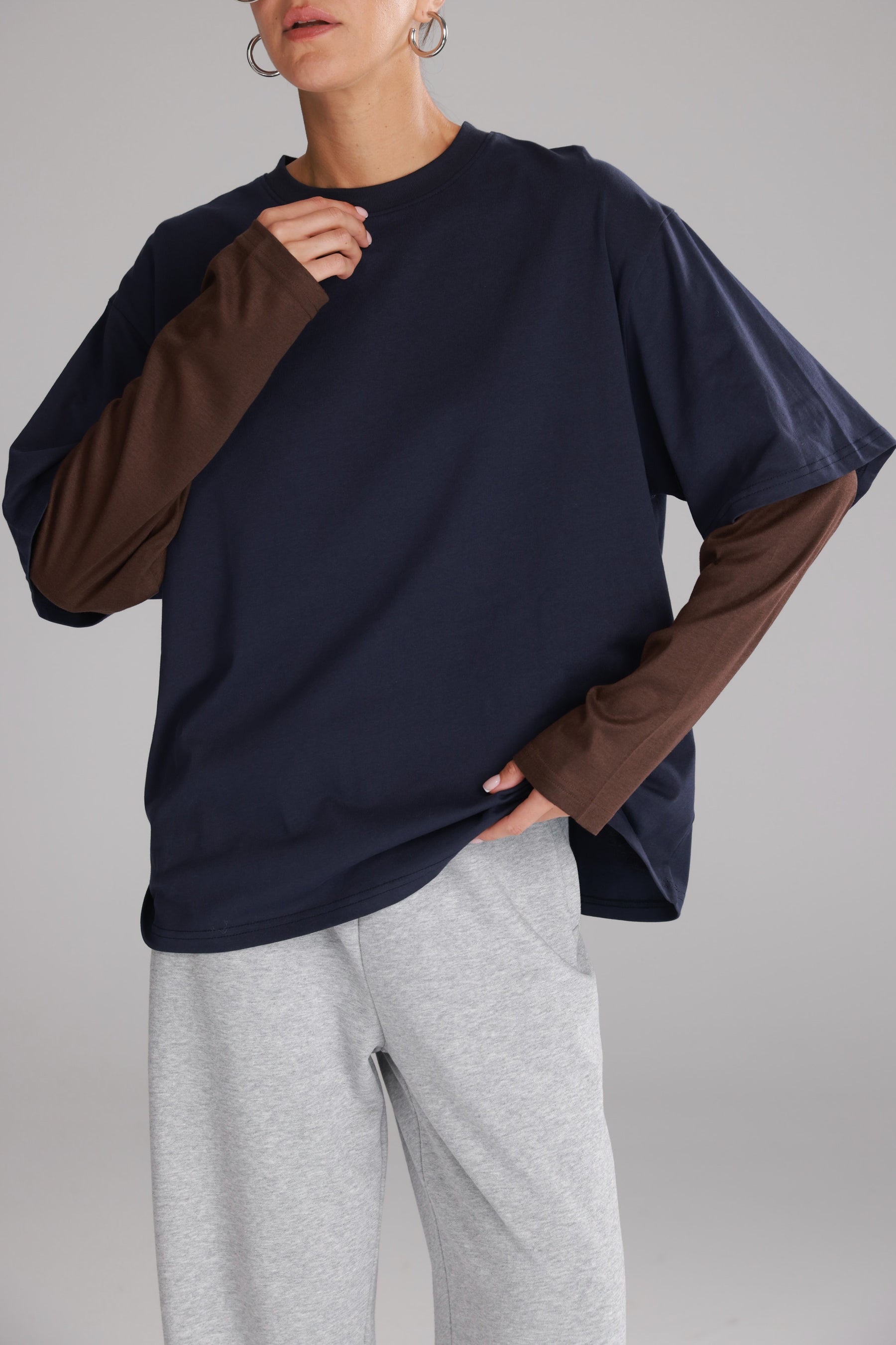 חולצת ג'נר נייבי/חום