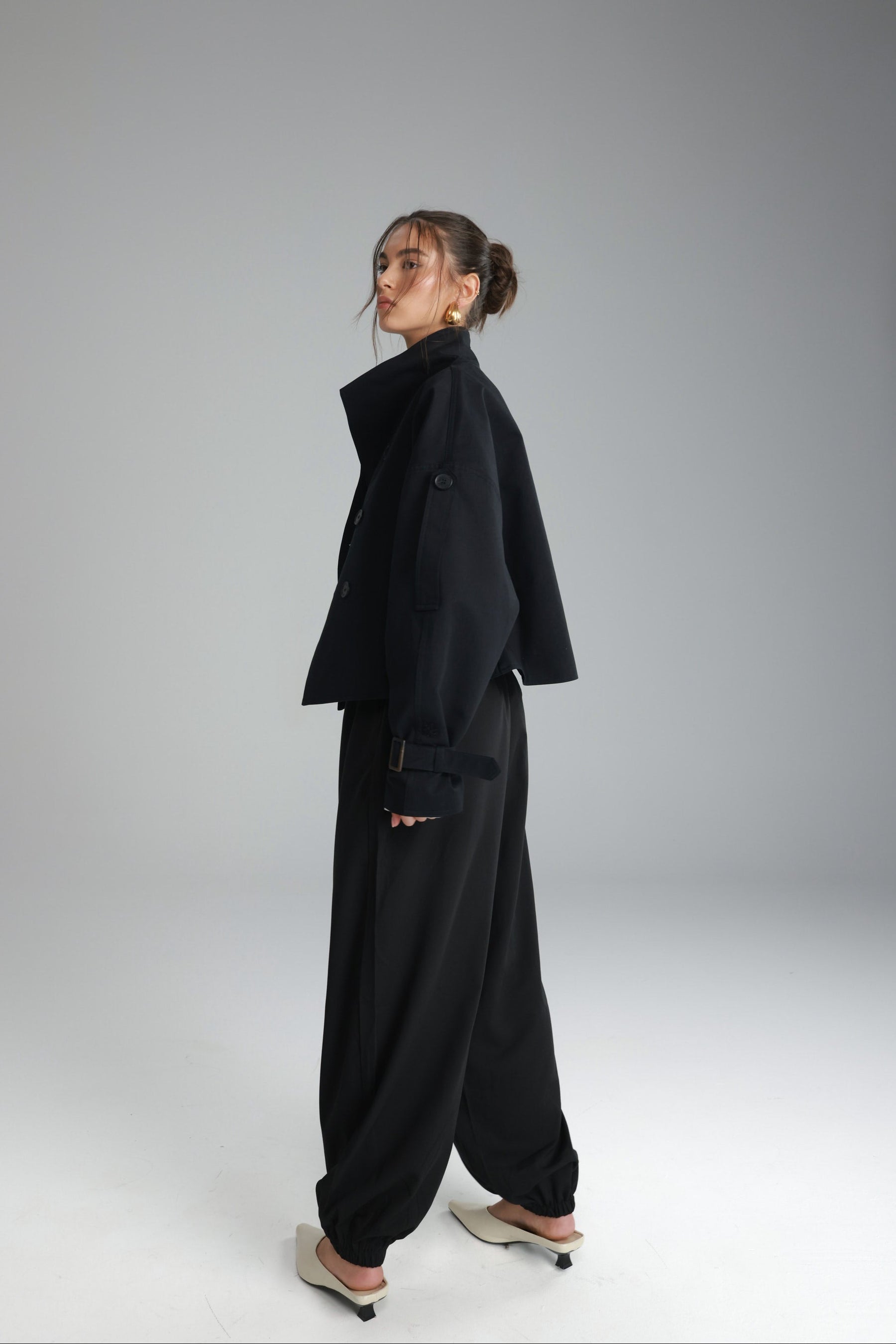 מכנסי אן שחורים