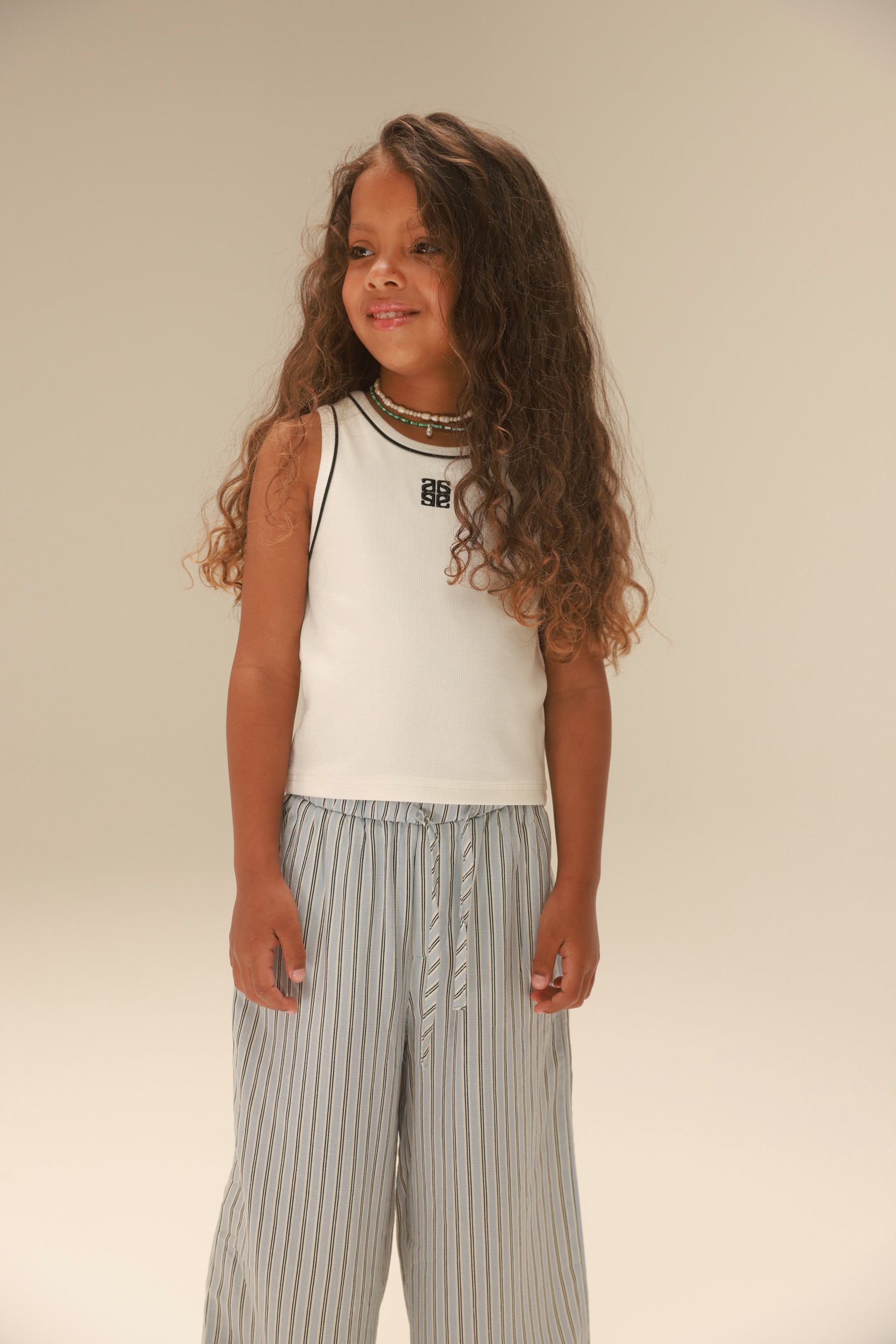 גופיית ונסה לבנה