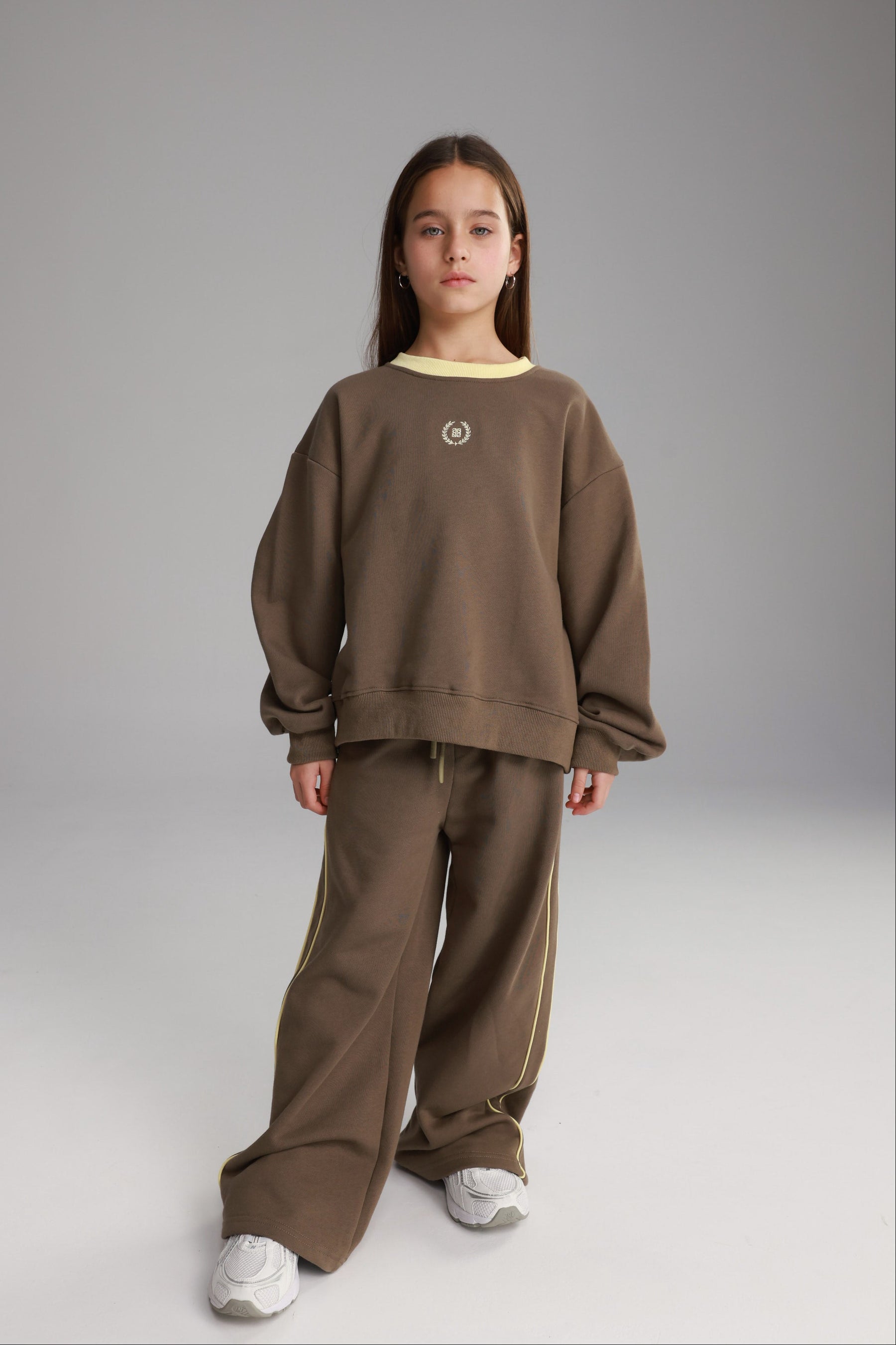 חליפת ג'וני חומה