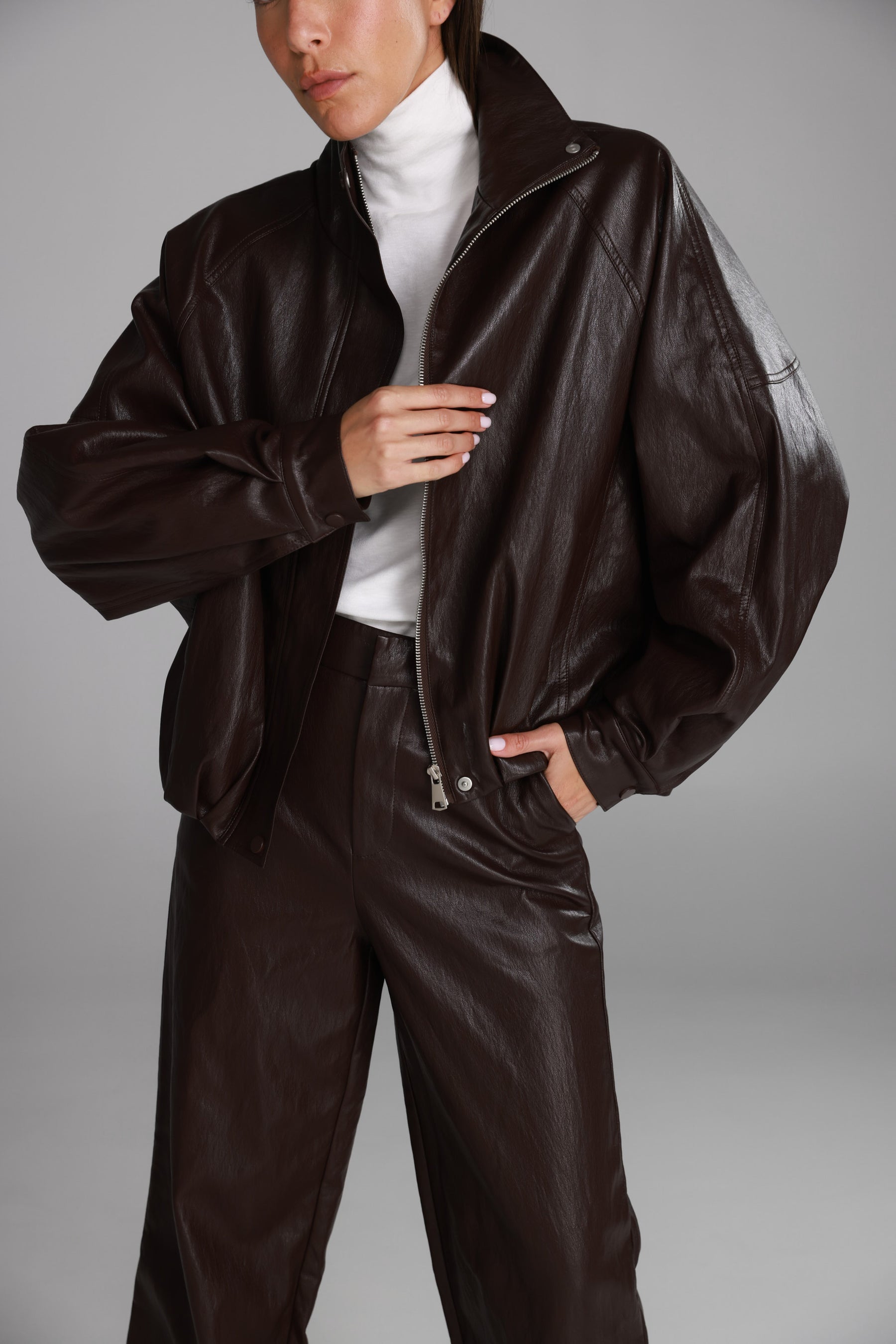 מעיל ג'וליה דמוי עור בורדו