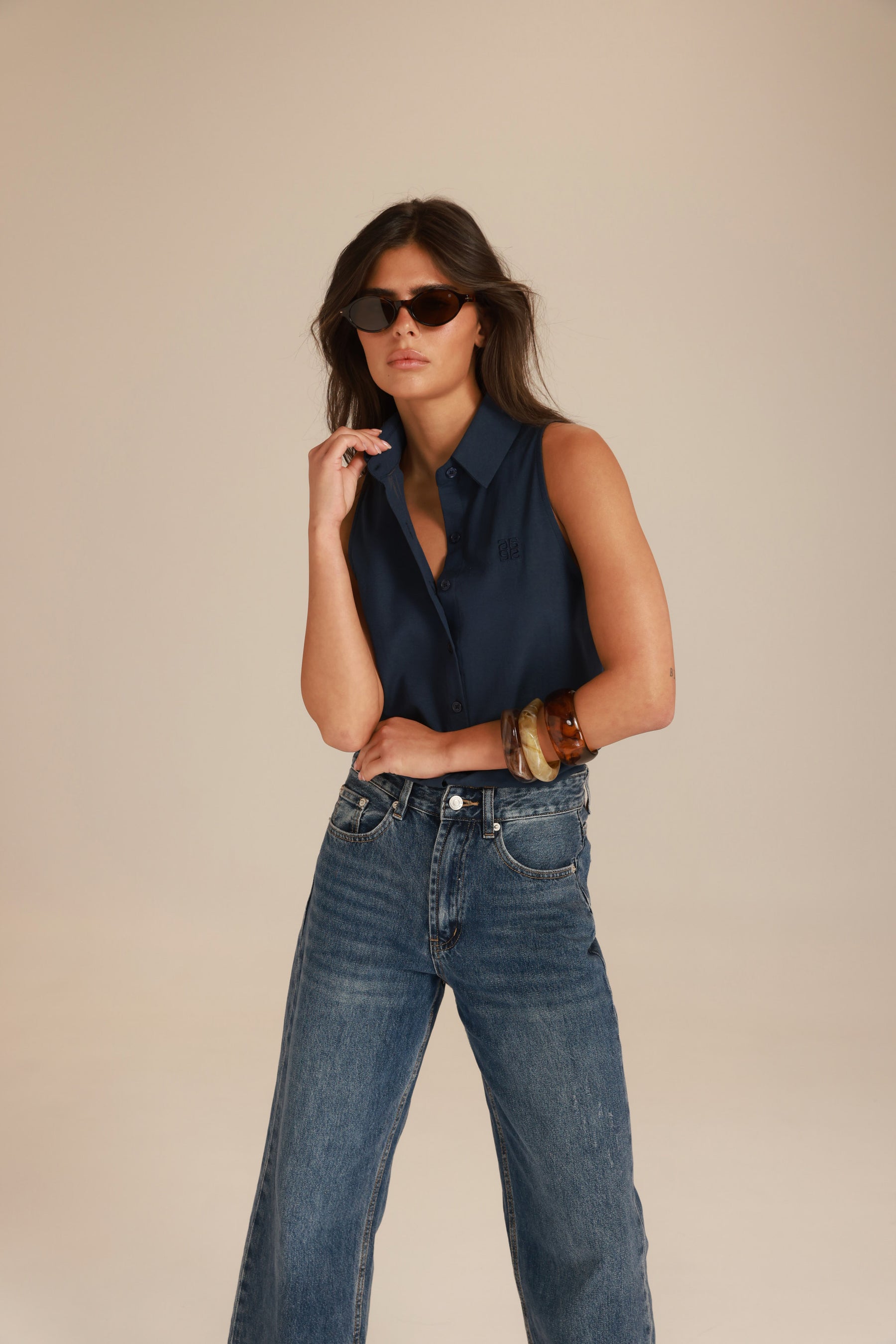 גופיית מודי מכופתרת נייבי