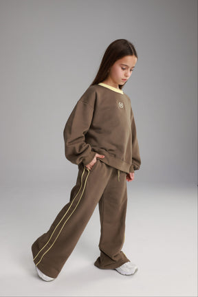 חליפת ג'וני חומה