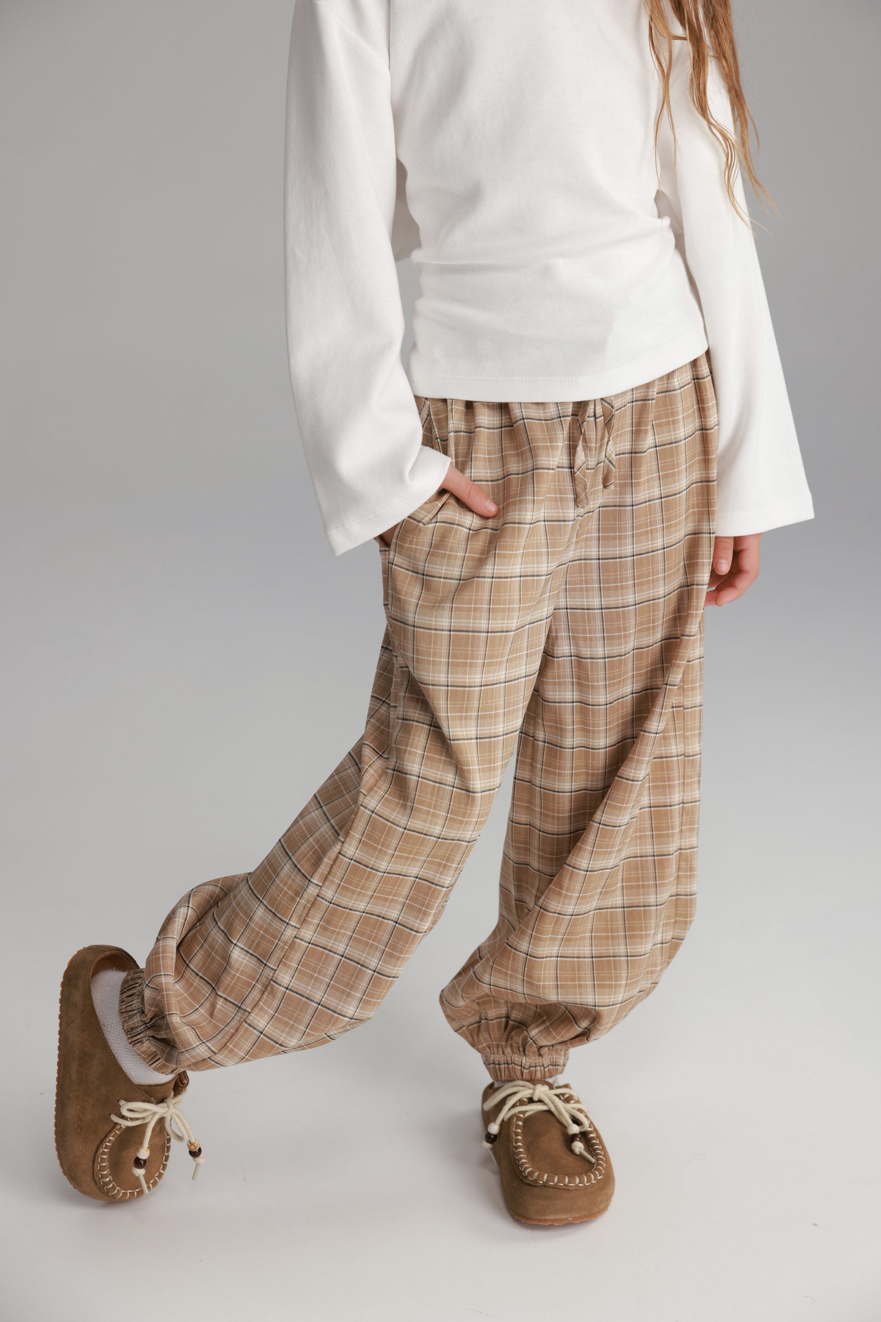 מכנסי קאלי משבצות בז'