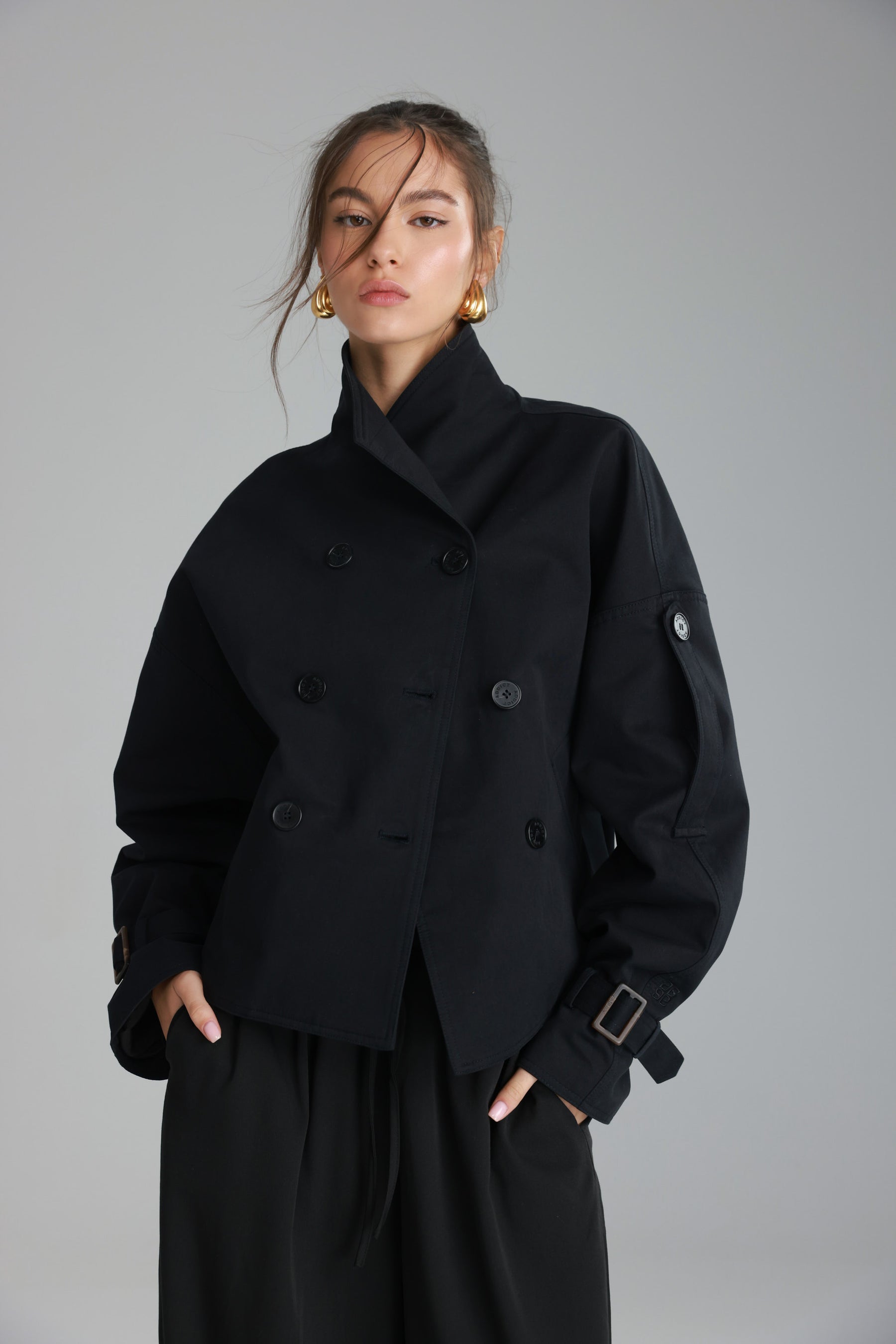 טרנץ' אנני שחור