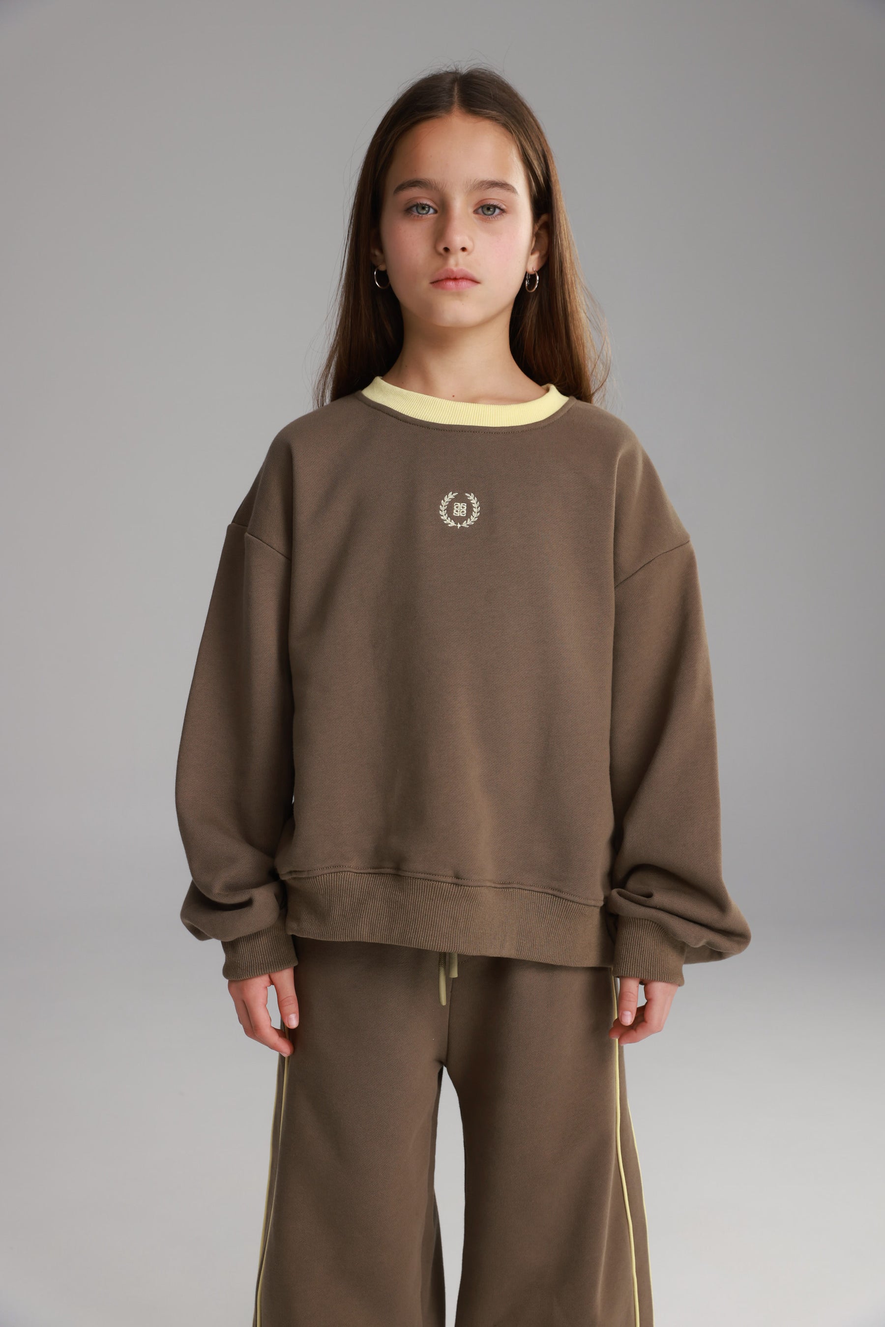 חליפת ג'וני חומה