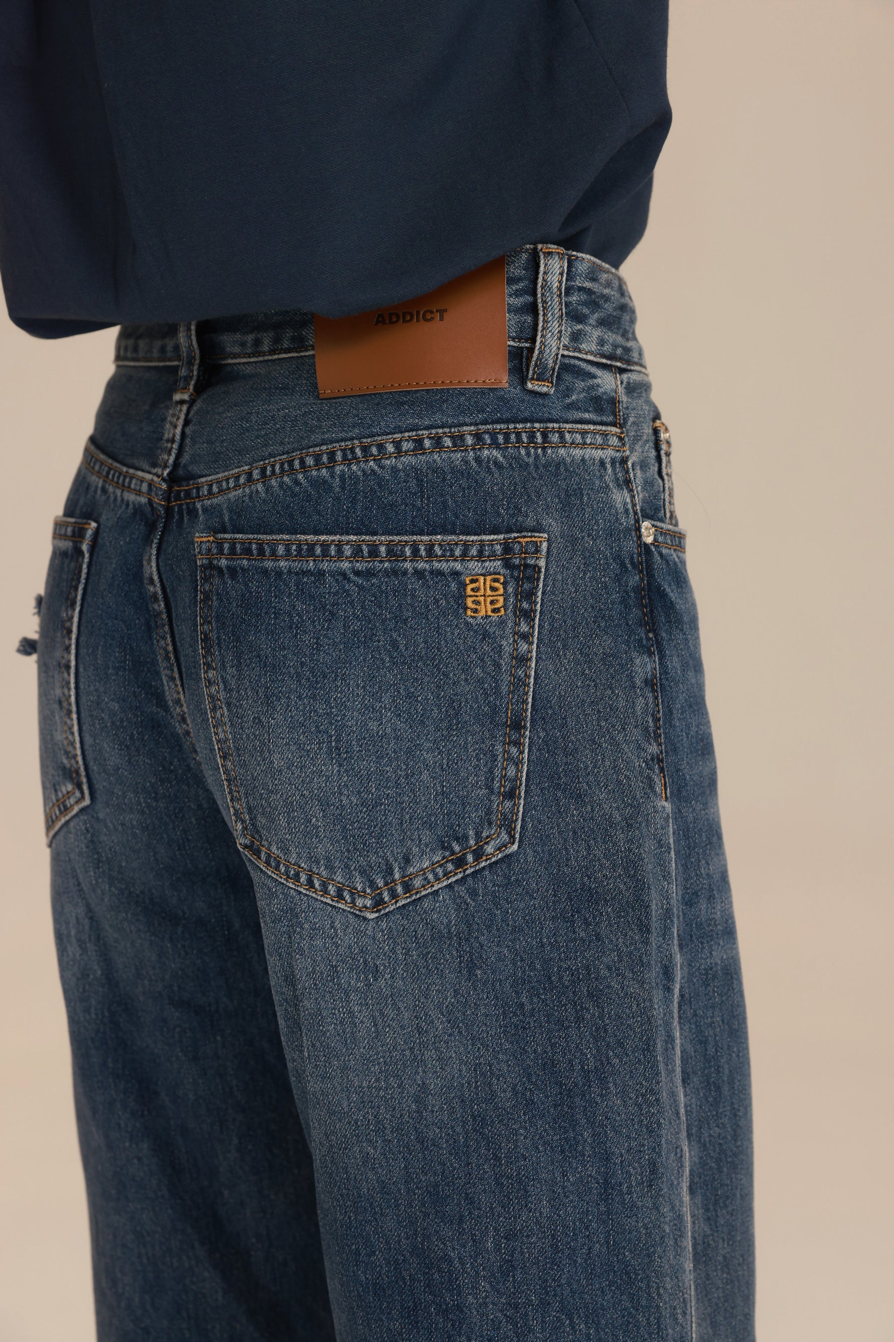 ג'ינס טוני כחול כהה