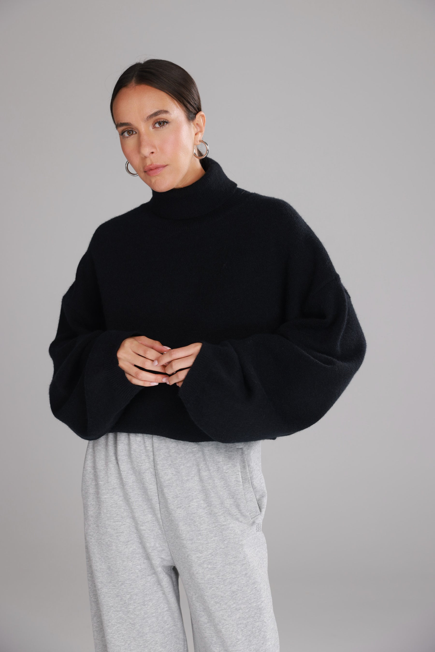 סוודר ג'ו שחור