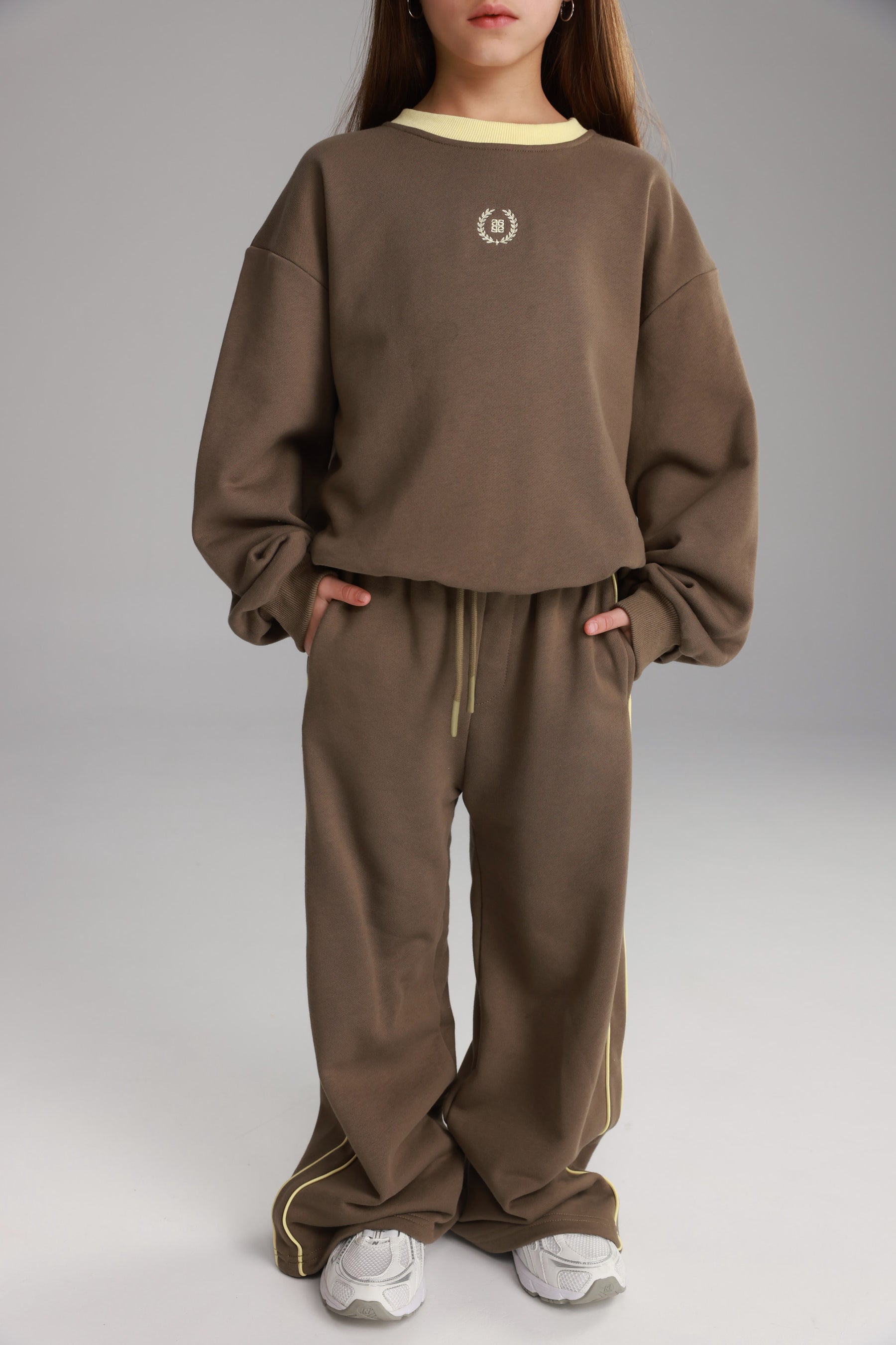 חליפת ג'וני חומה