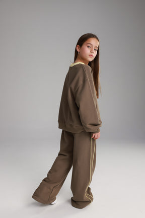 חליפת ג'וני חומה