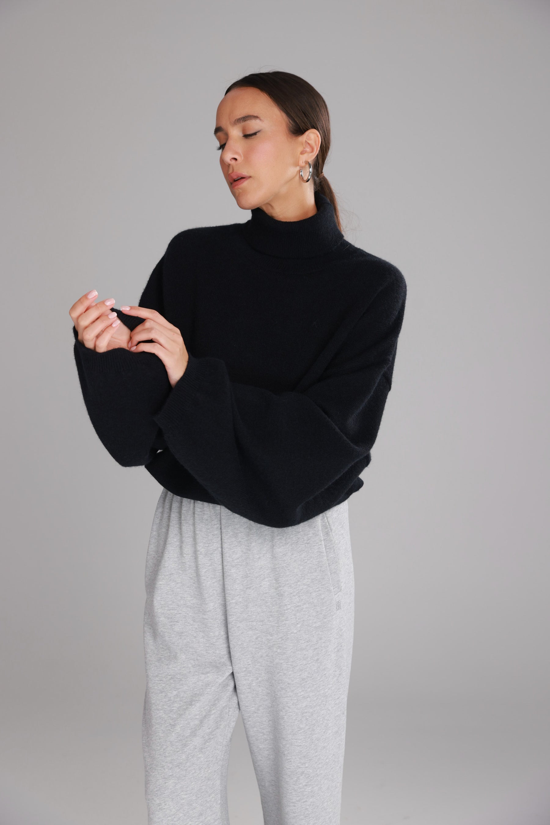 סוודר ג'ו שחור