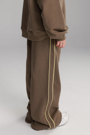 חליפת ג'וני חומה