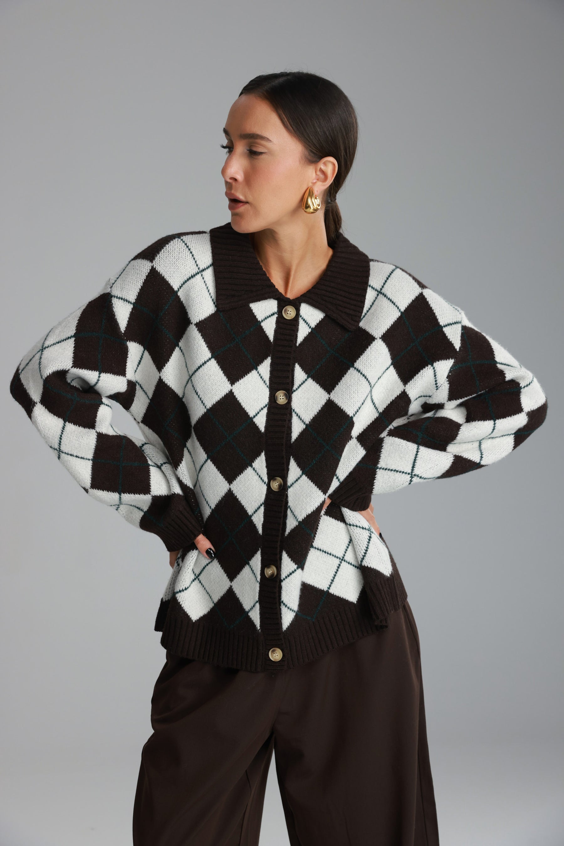 סוודר סקוט חום כהה/שמנת