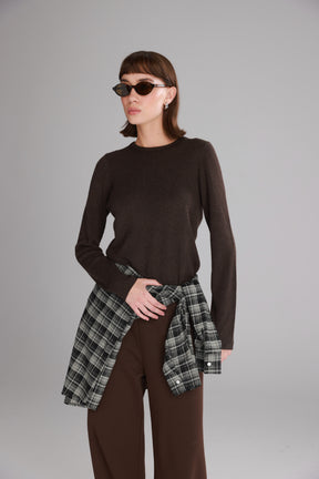 חולצת קייסי חום כהה