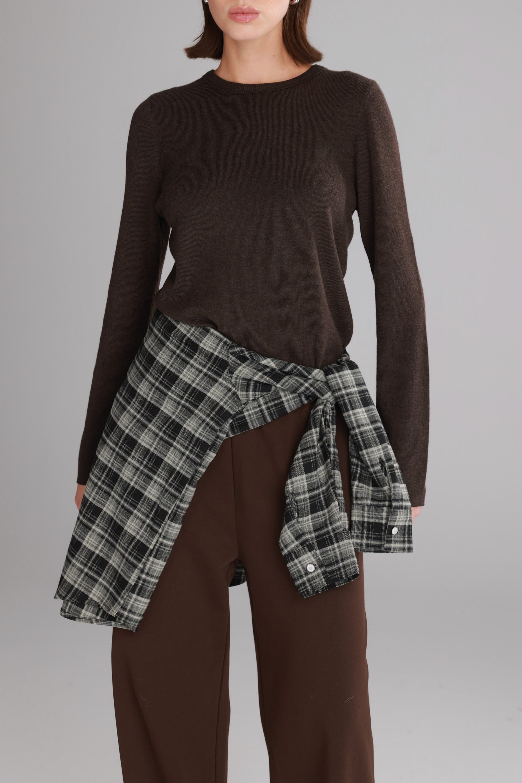 חולצת קייסי חום כהה