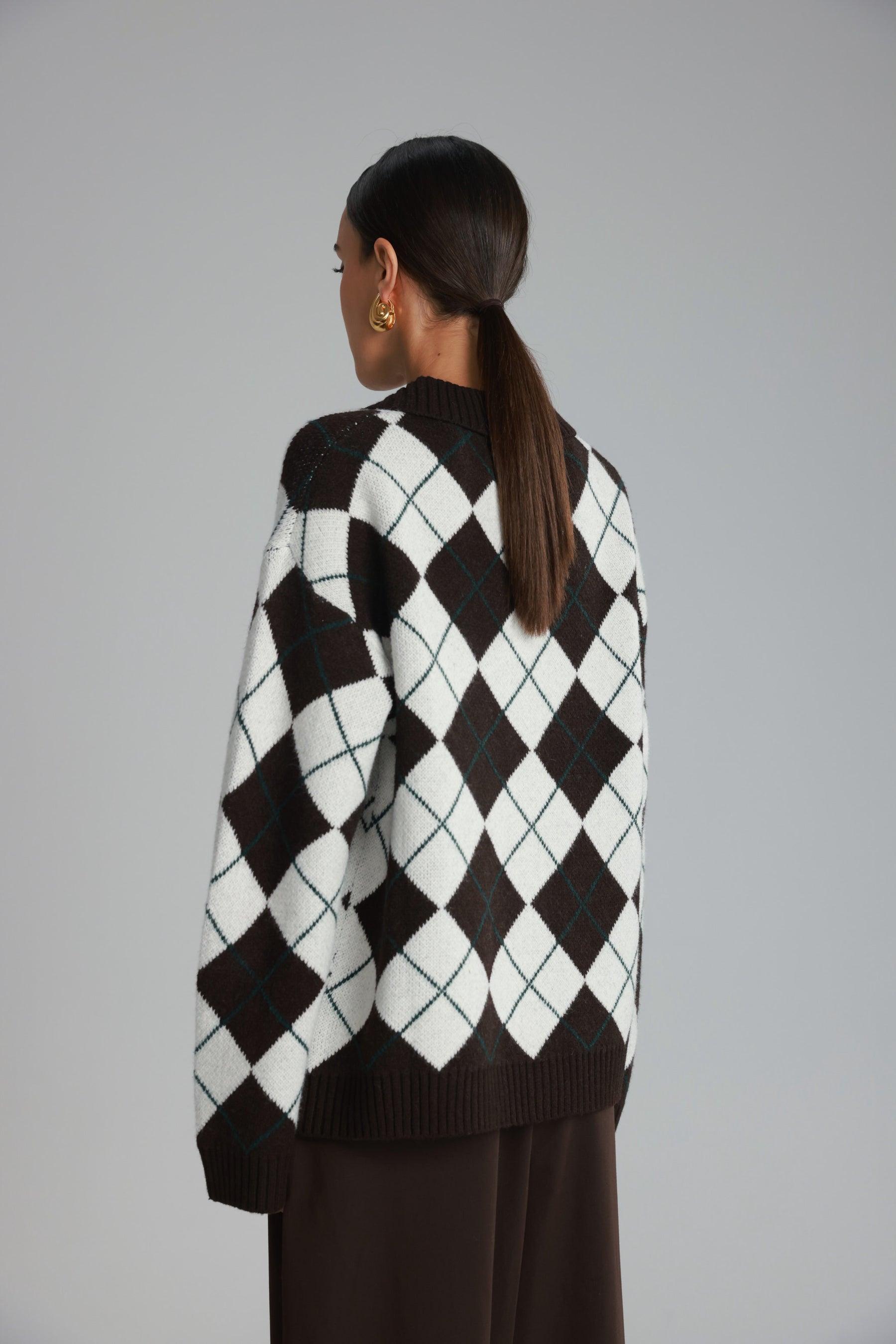 סוודר סקוט חום כהה/שמנת