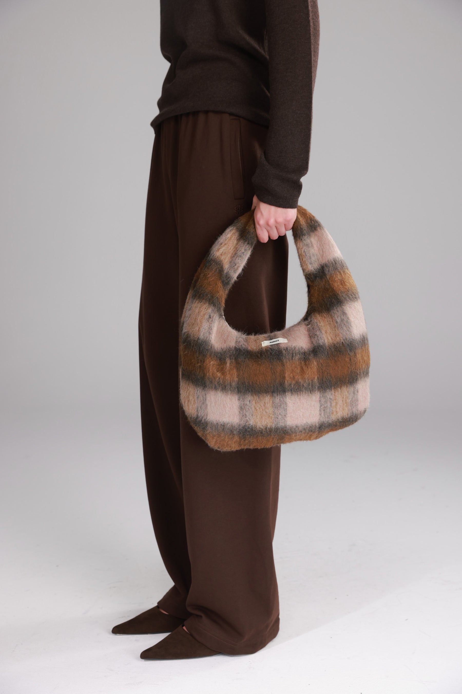 תיק איזבל משבצות חום