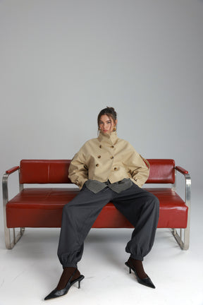 טרנץ' אנני בלונד