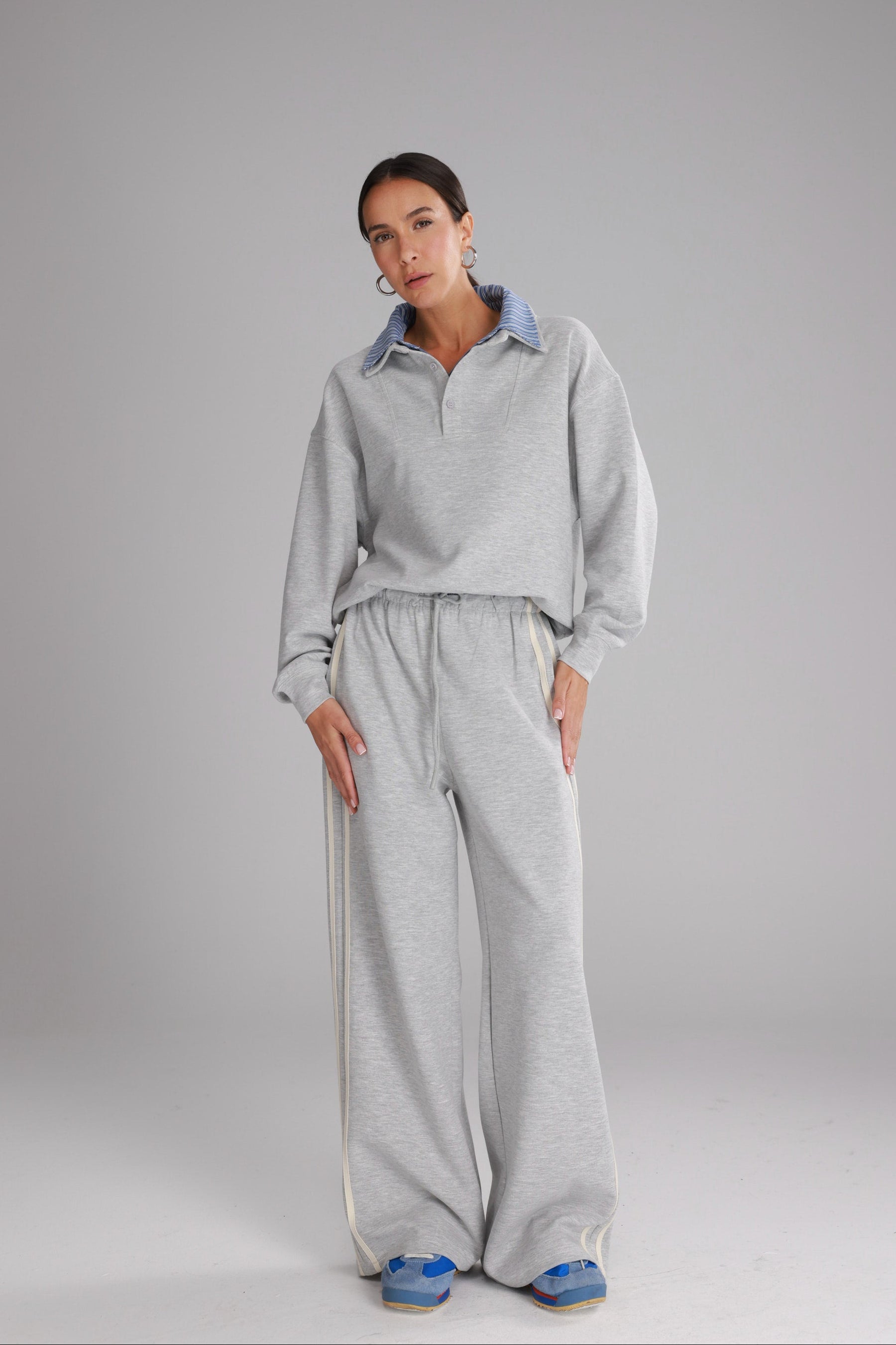 חליפת סול אפורה