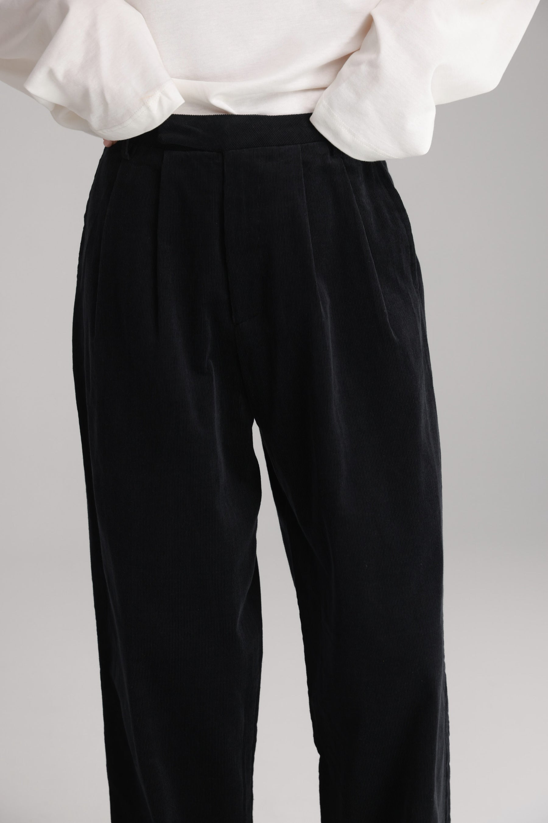 מכנסי מון קורדרוי שחורים