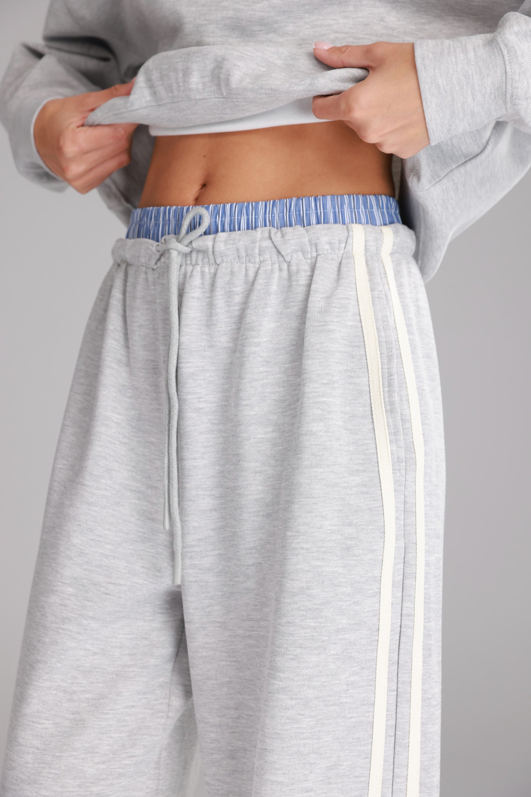 חליפת סול אפורה