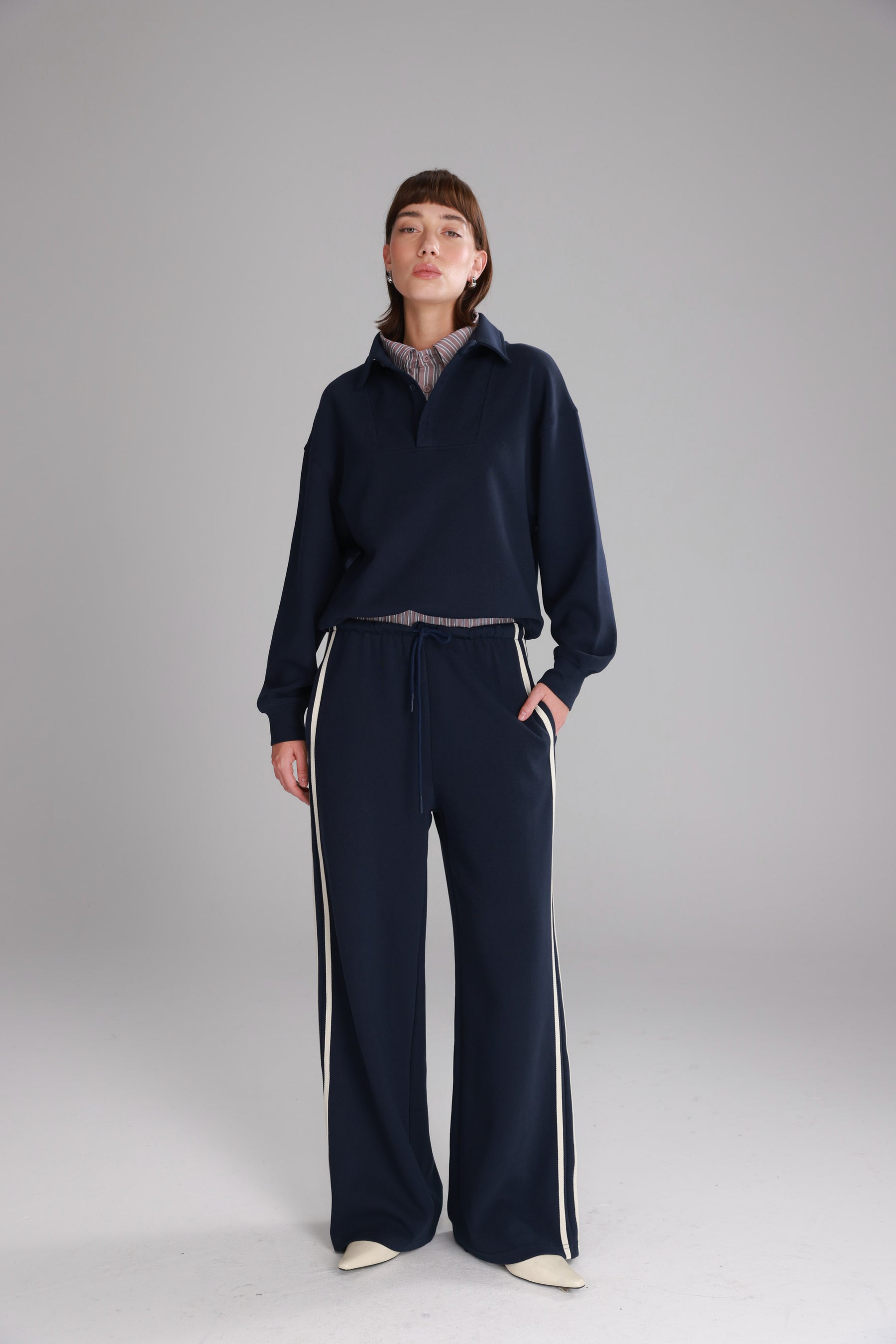 חליפת סול נייבי