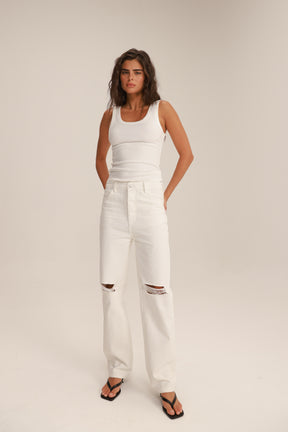 ג'ינס מייקל לבן