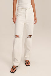 ג'ינס מייקל לבן