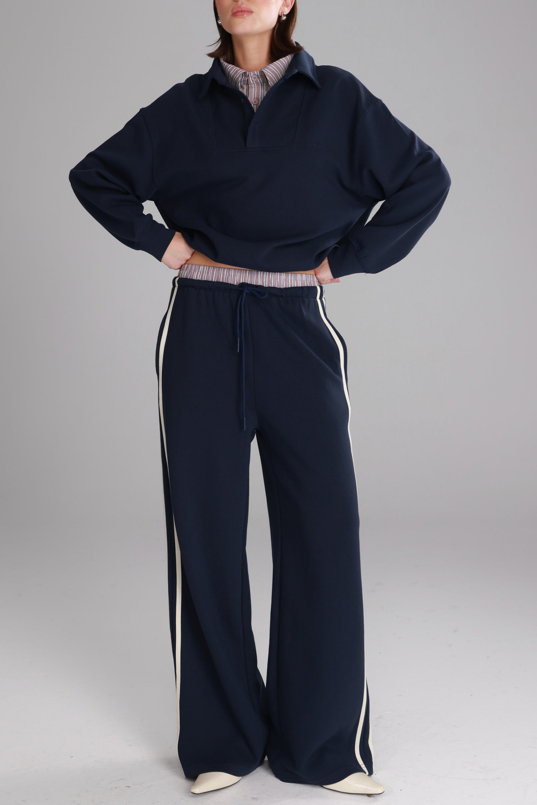 חליפת סול נייבי