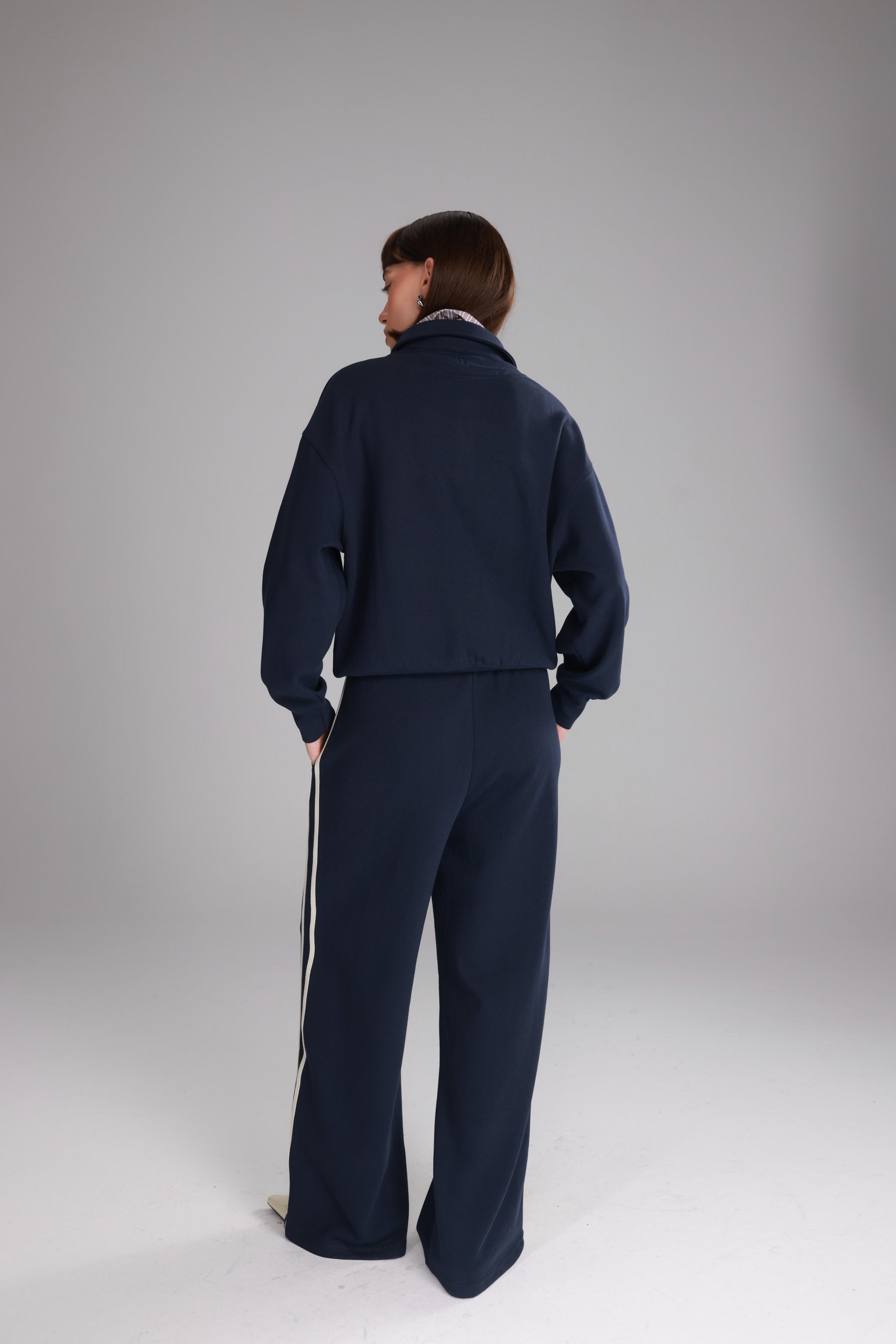 חליפת סול נייבי