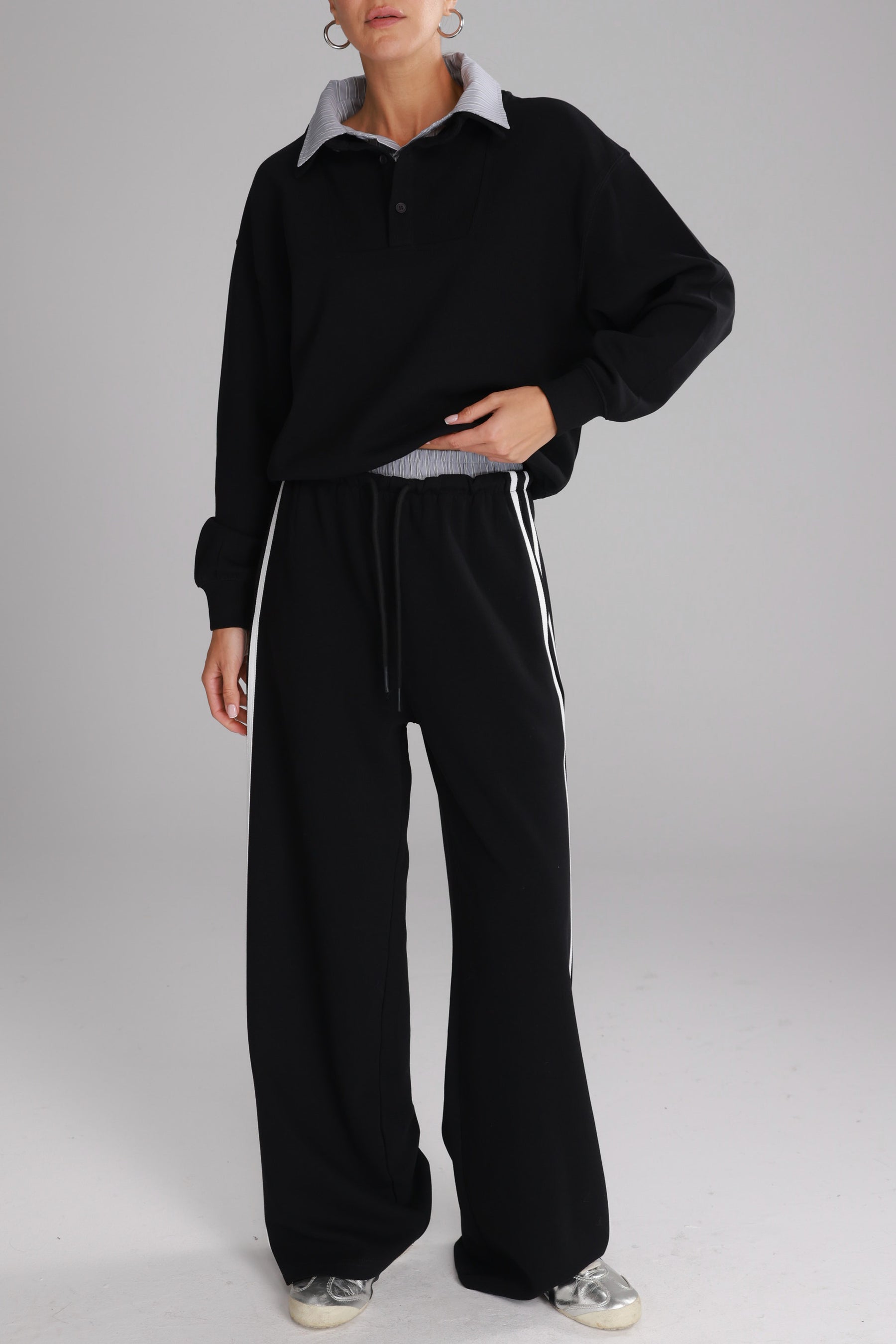 חליפת סול שחורה