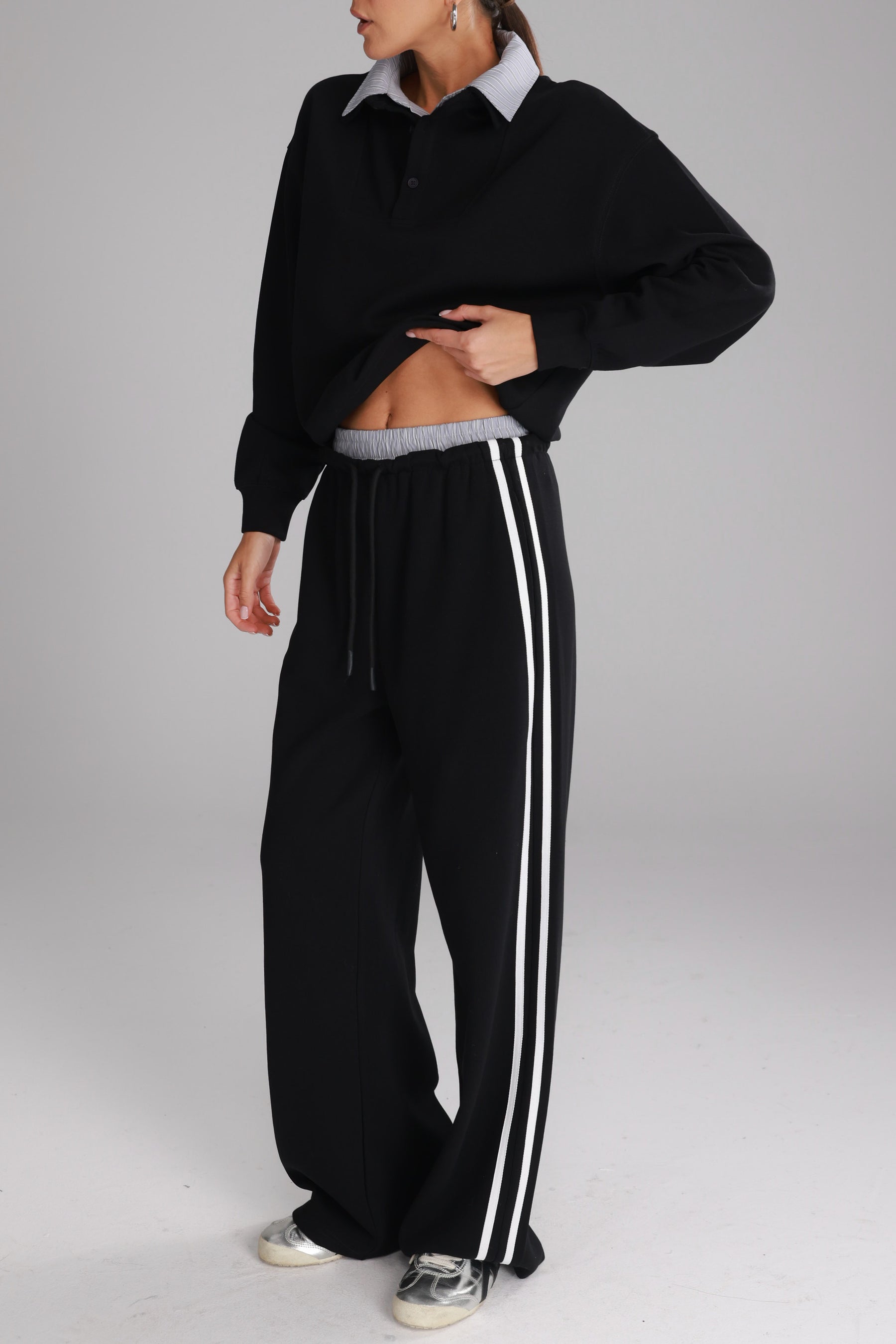 חליפת סול שחורה