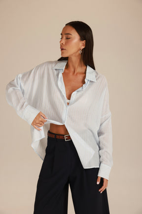 חולצת מיילו מכופתרת כחול בהיר