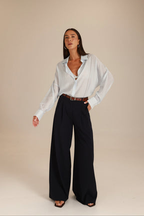 חולצת מיילו מכופתרת כחול בהיר