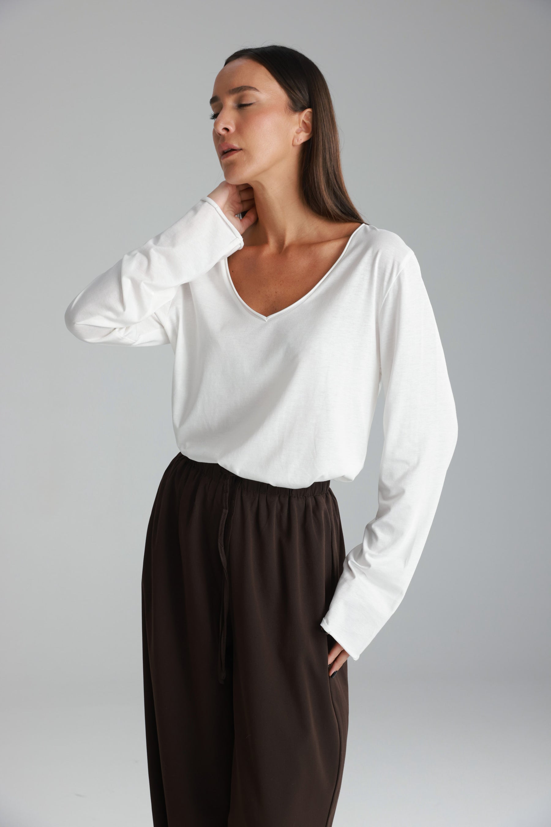 חולצת ג'ין לבנה