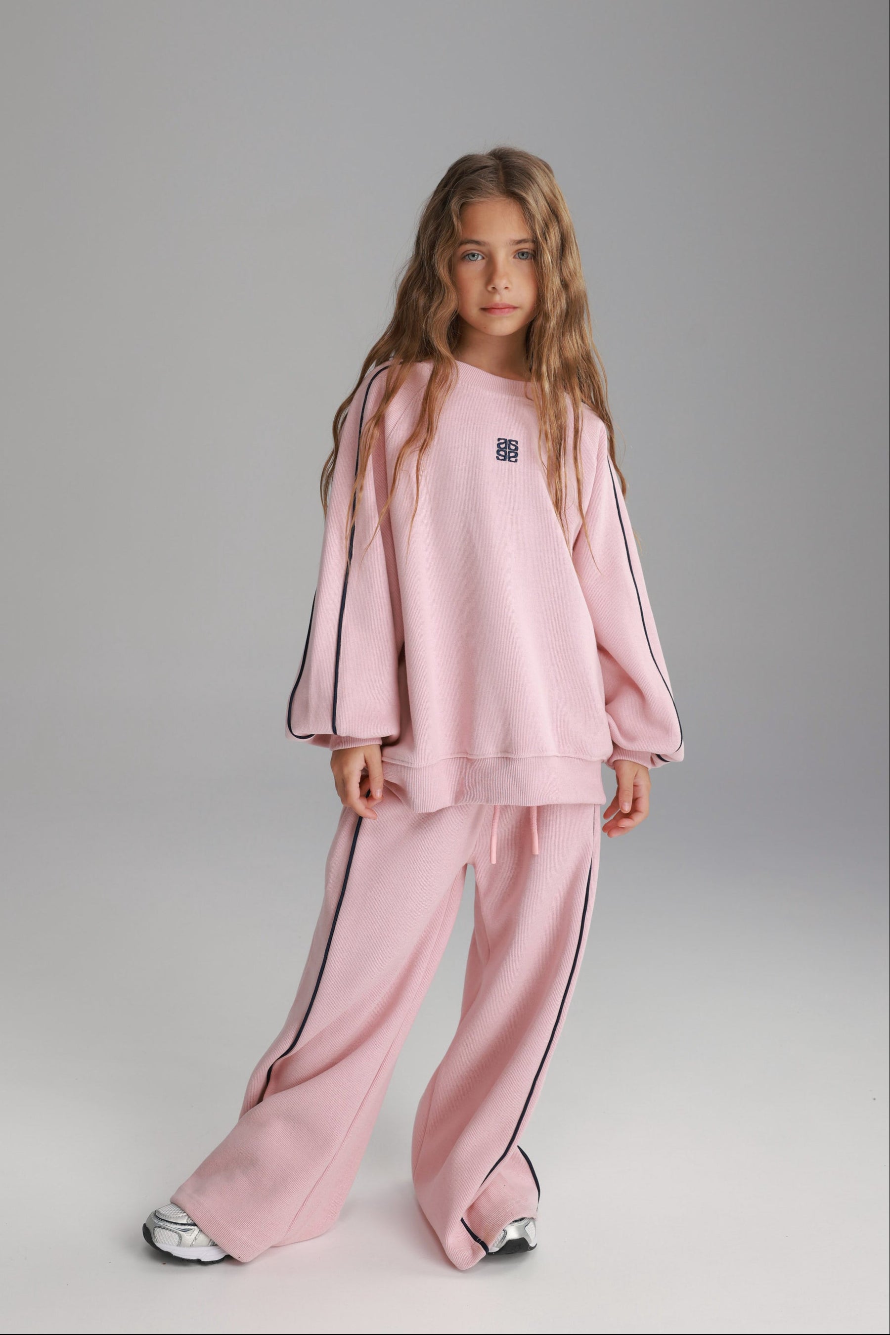 חליפת רייני ורודה