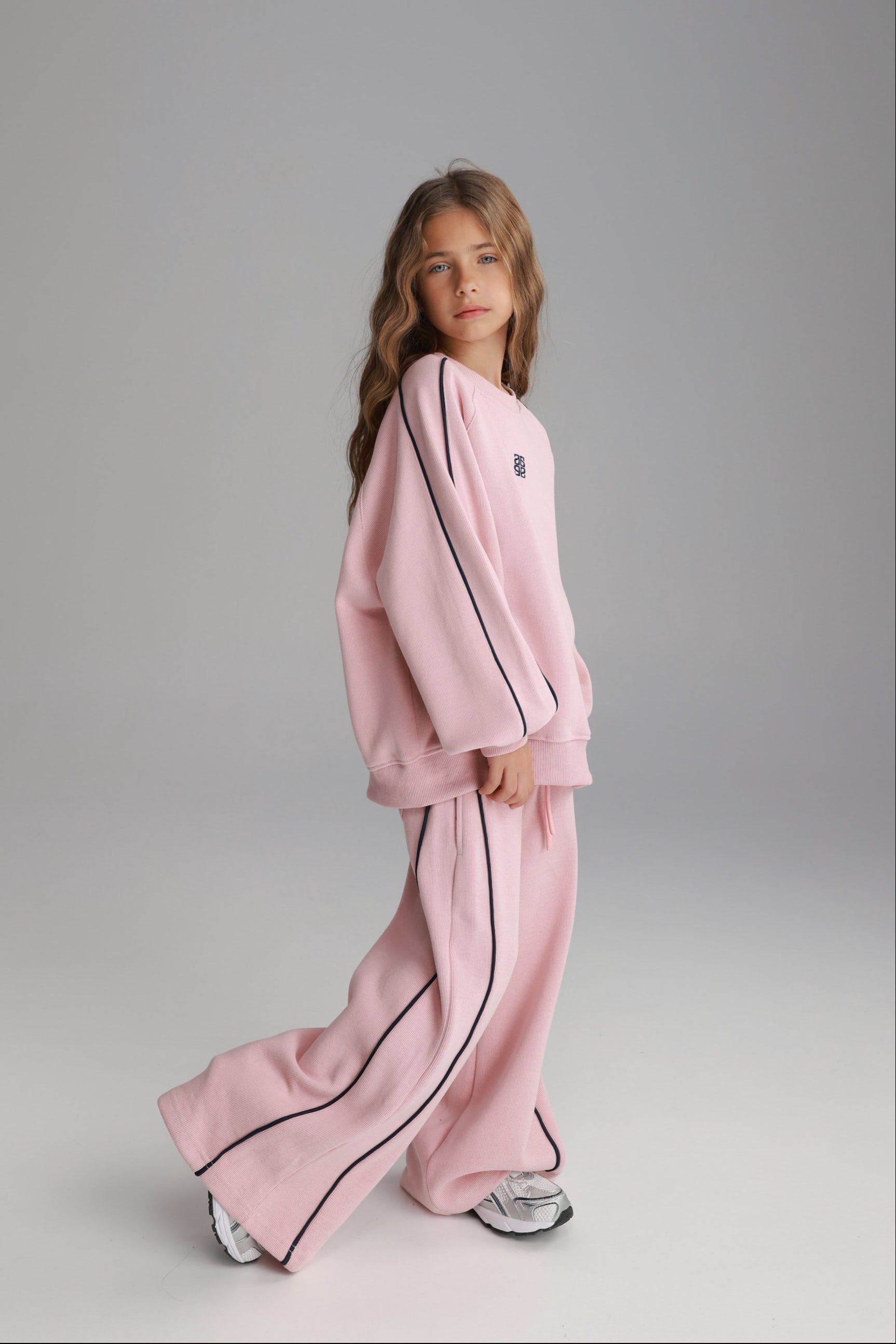 חליפת רייני ורודה