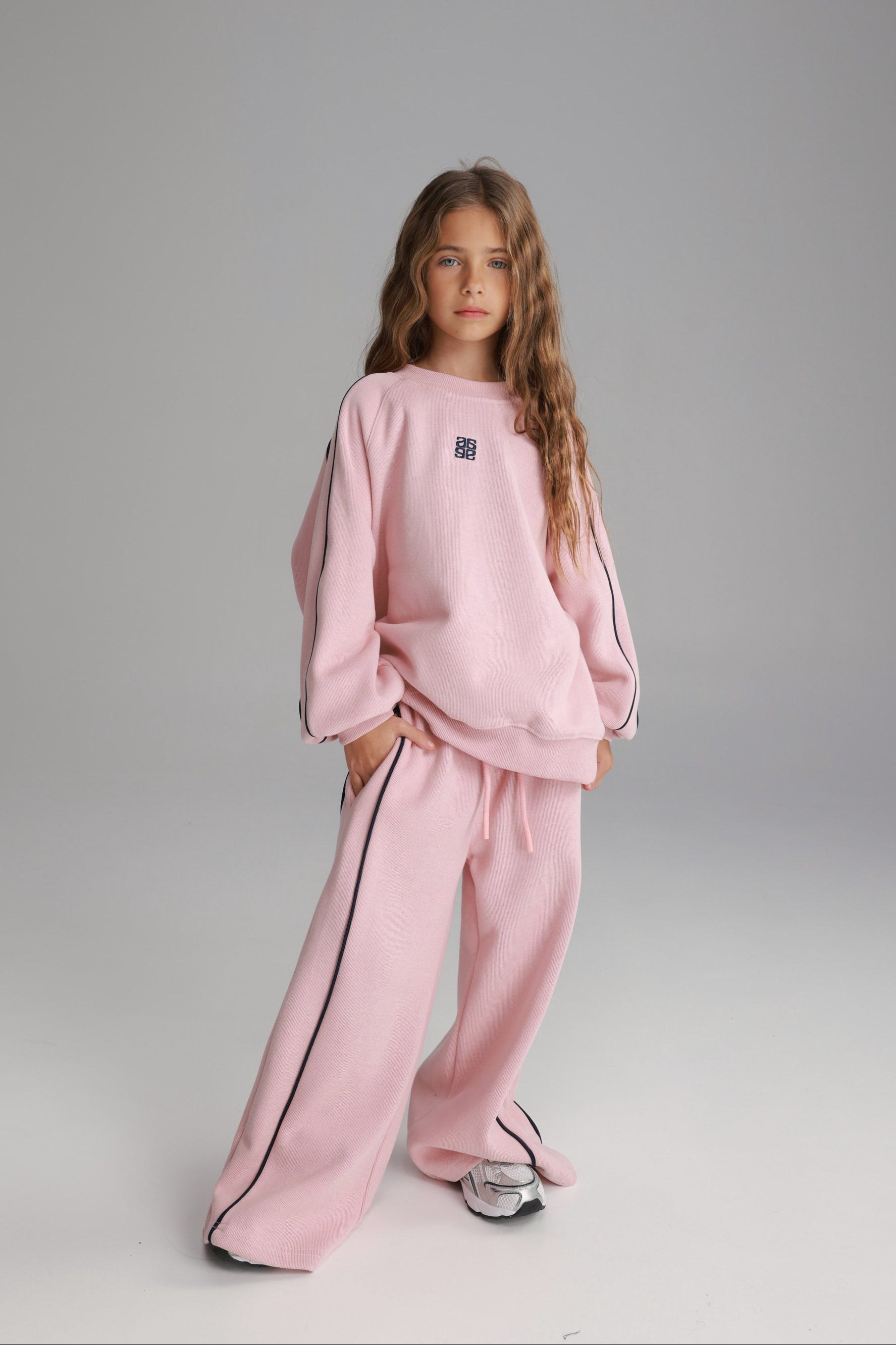 חליפת רייני ורודה