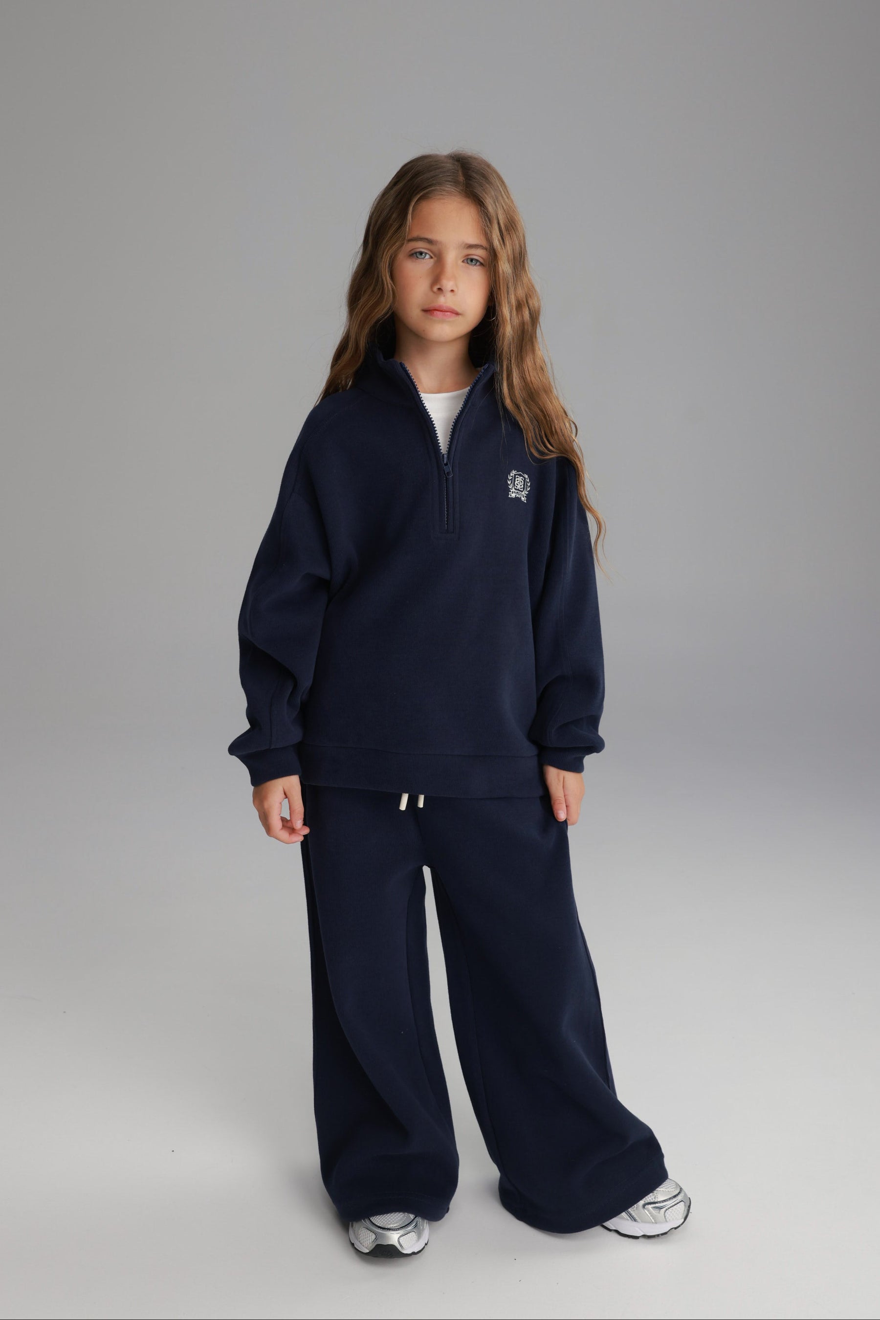 חליפת קיארה נייבי