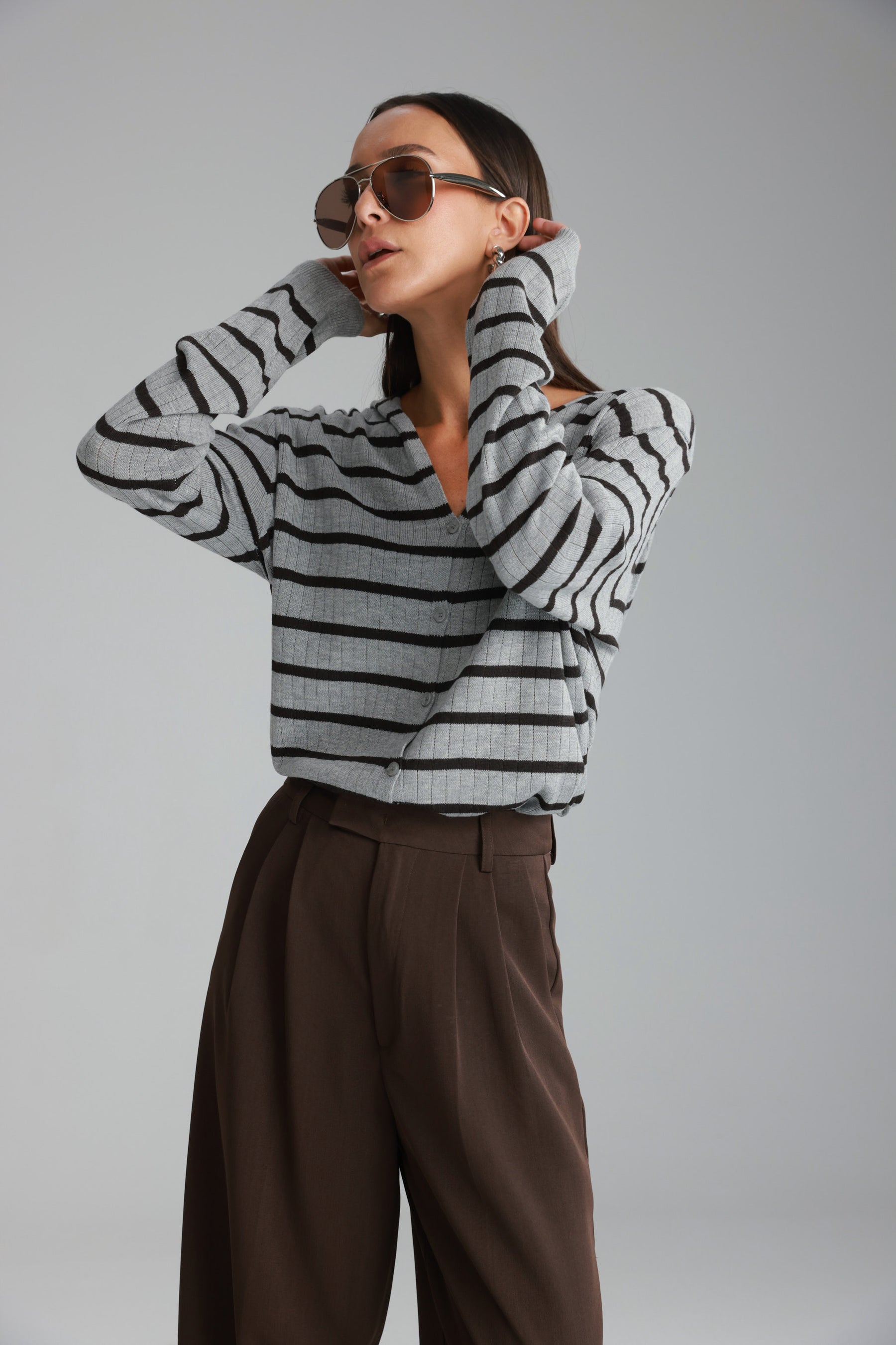 סריג לייק פסים אפור/חום כהה