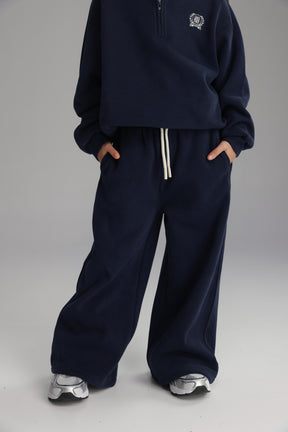 חליפת קיארה נייבי