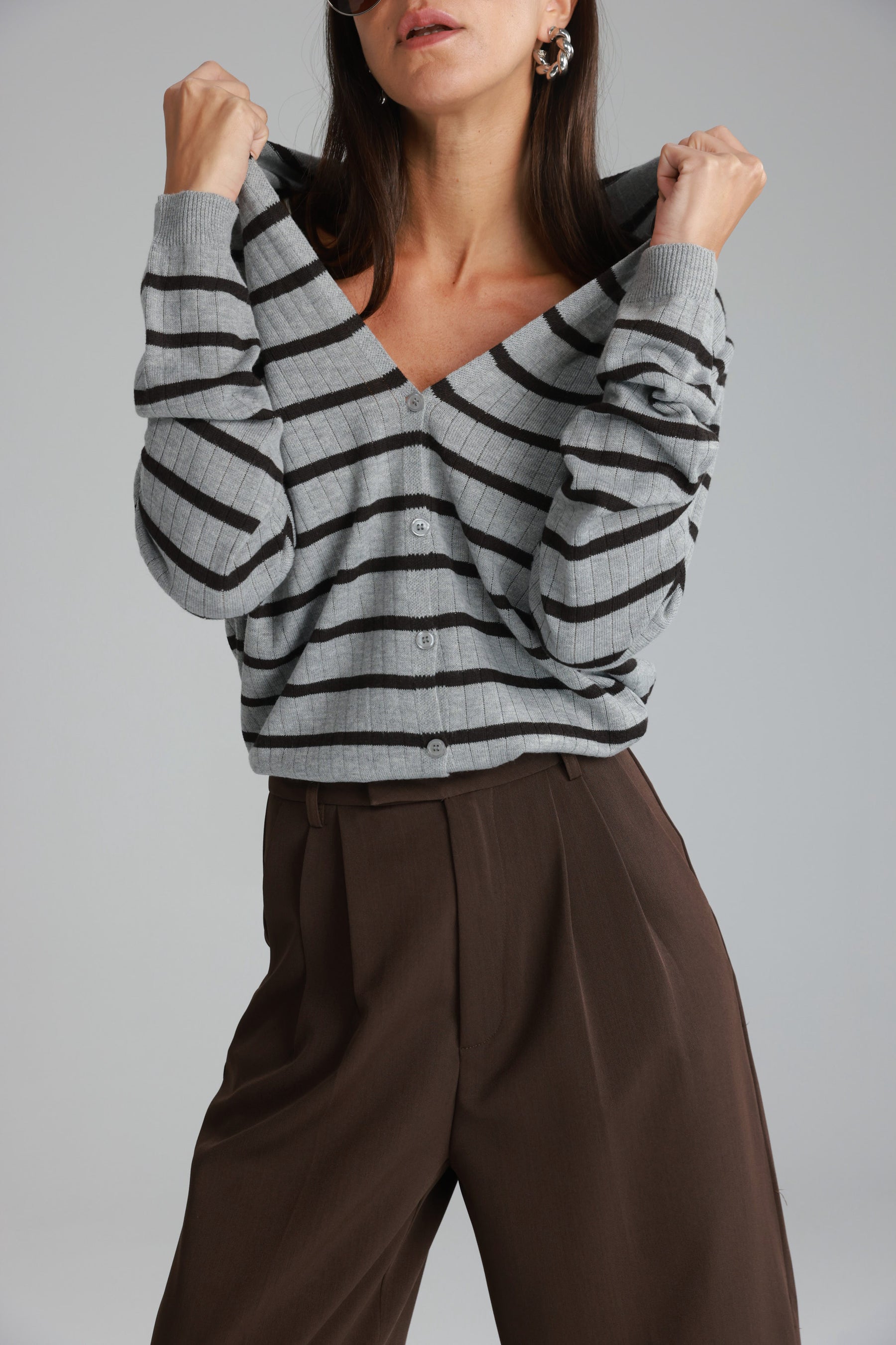 סריג לייק פסים אפור/חום כהה