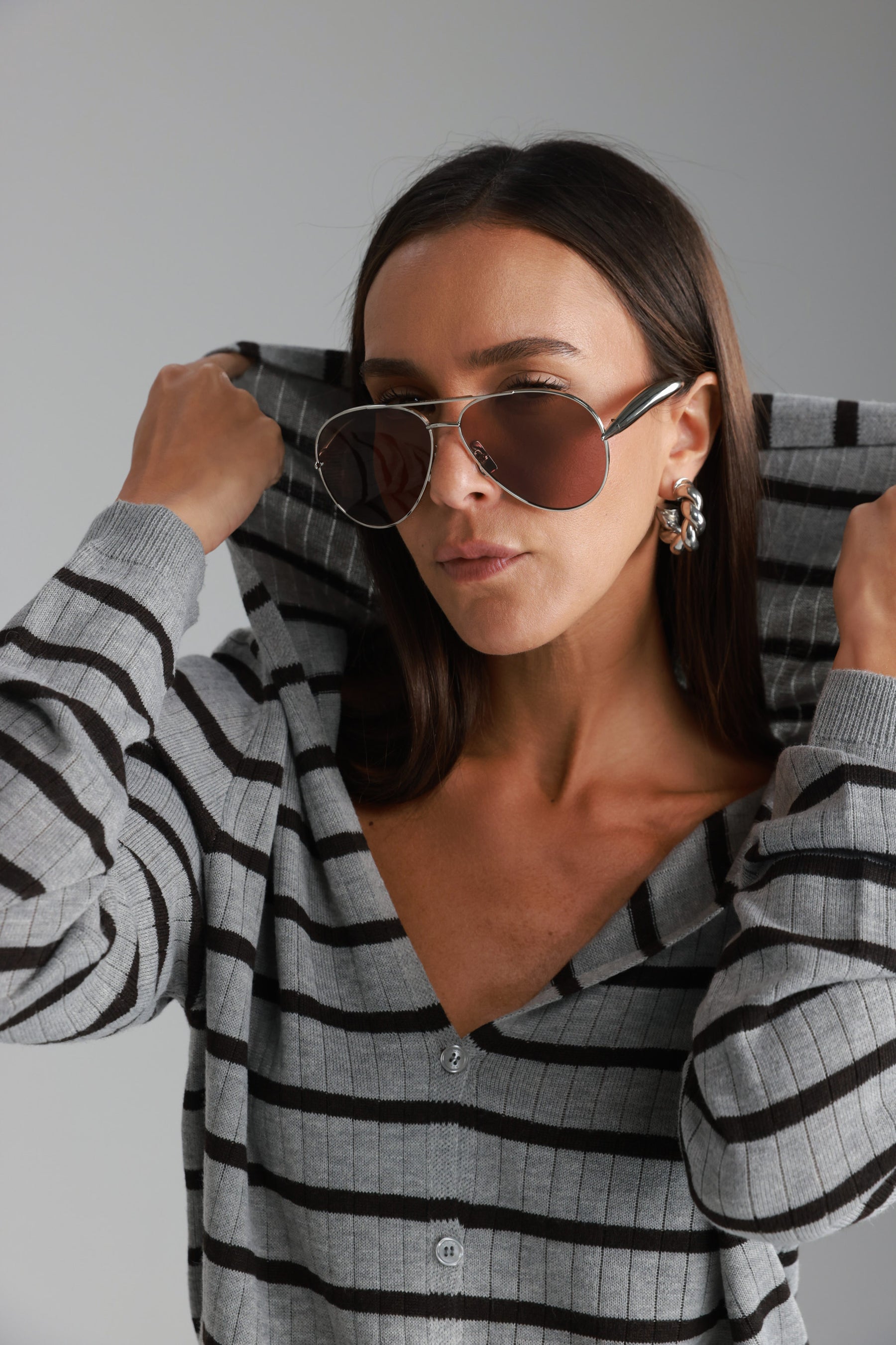 סריג לייק פסים אפור/חום כהה