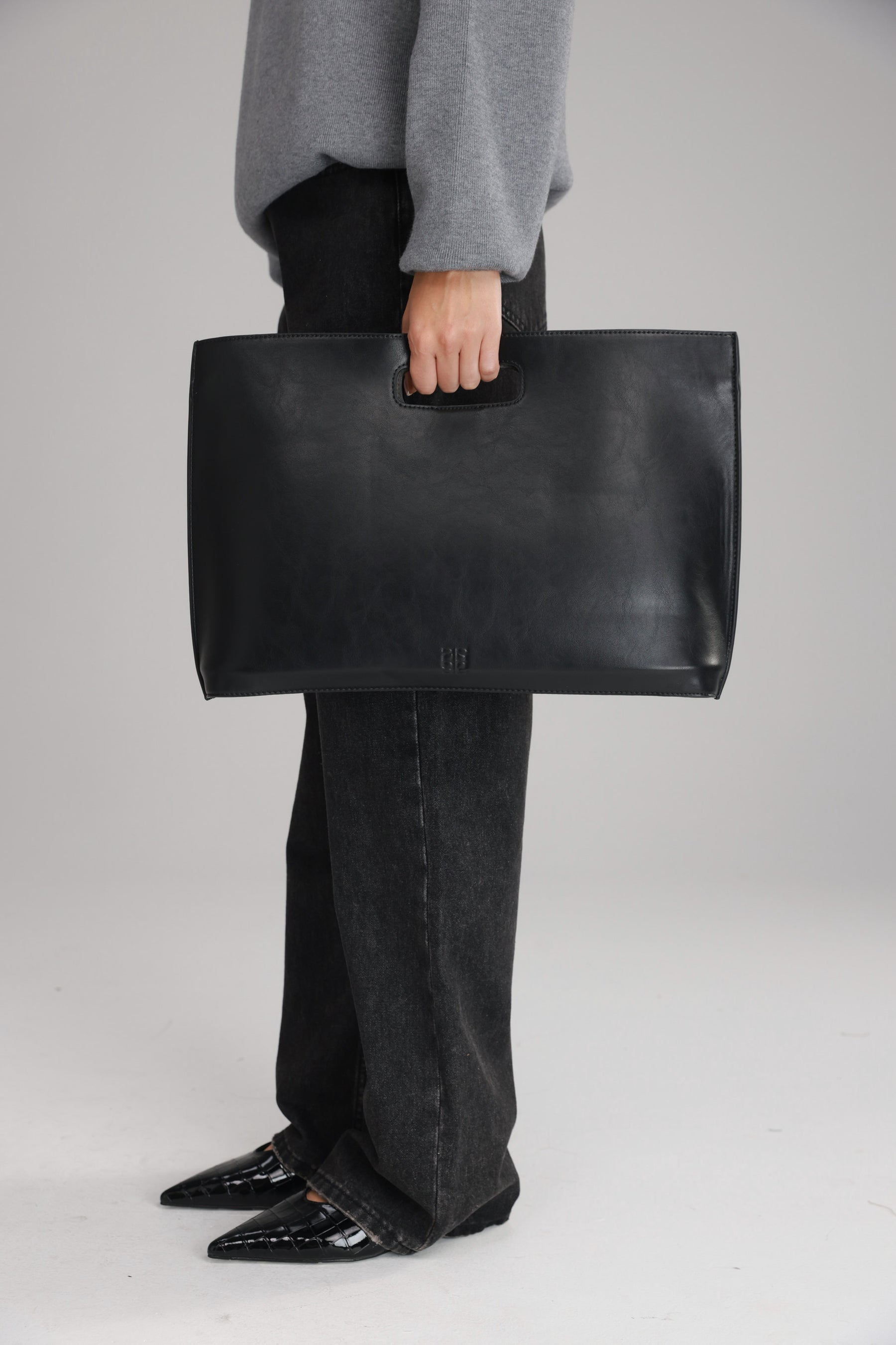 תיק אוליבר שחור גדול