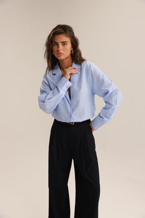 חולצת פאולינה מכופתרת כחול בהיר