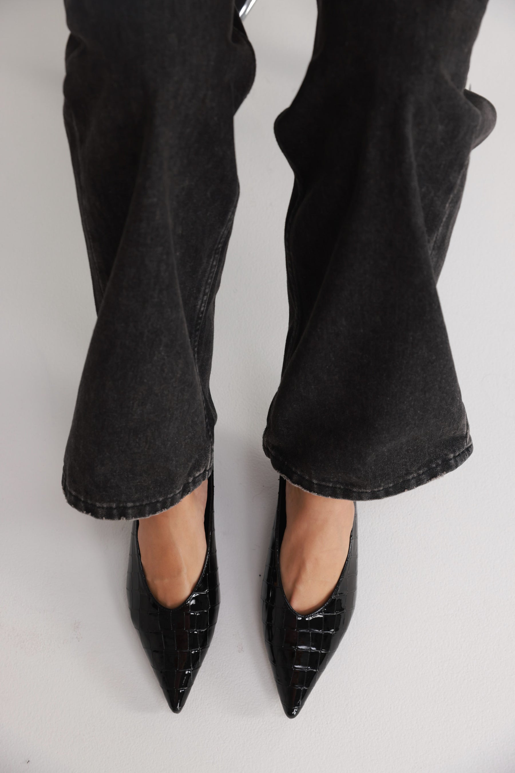 נעלי עקב דיאן שחורות