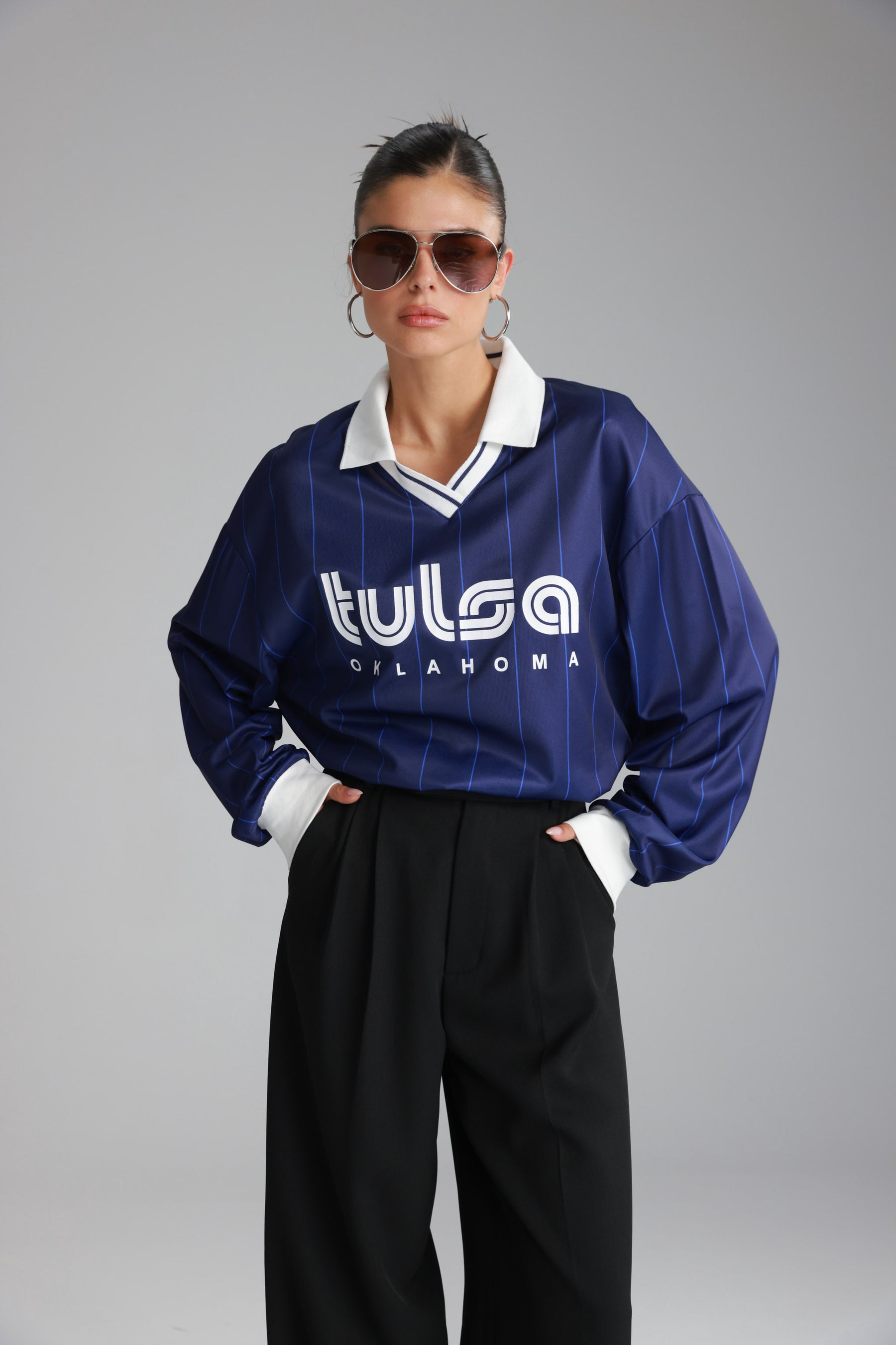 חולצת פיבי נייבי/כחול