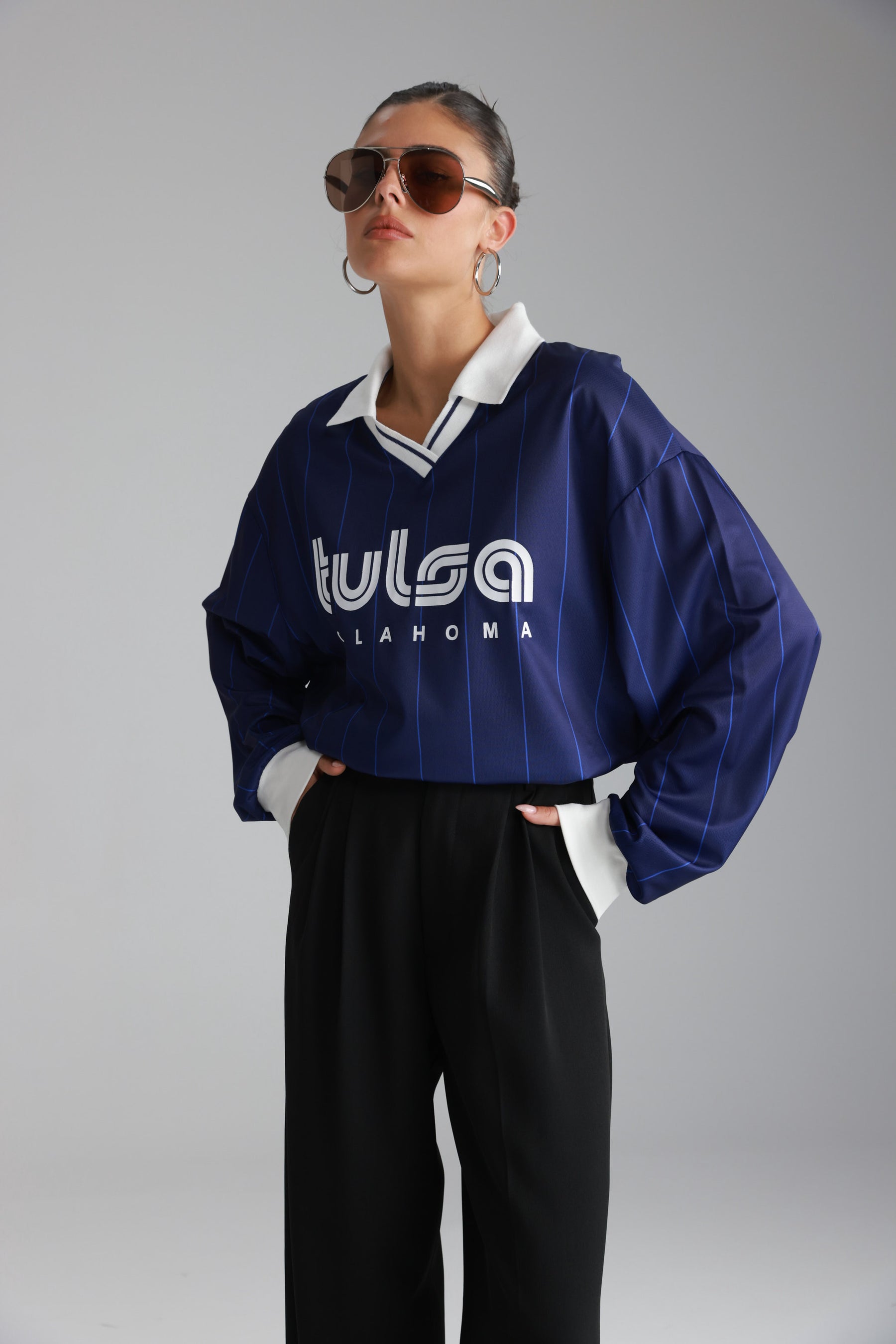 חולצת פיבי נייבי/כחול