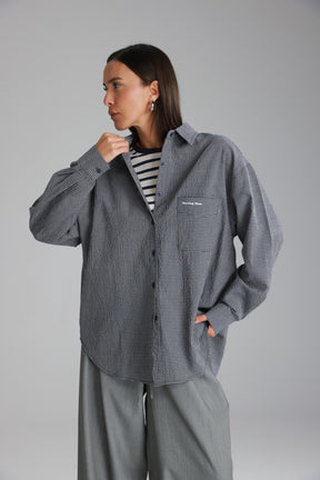 חולצת לאלי מכופתרת נייבי