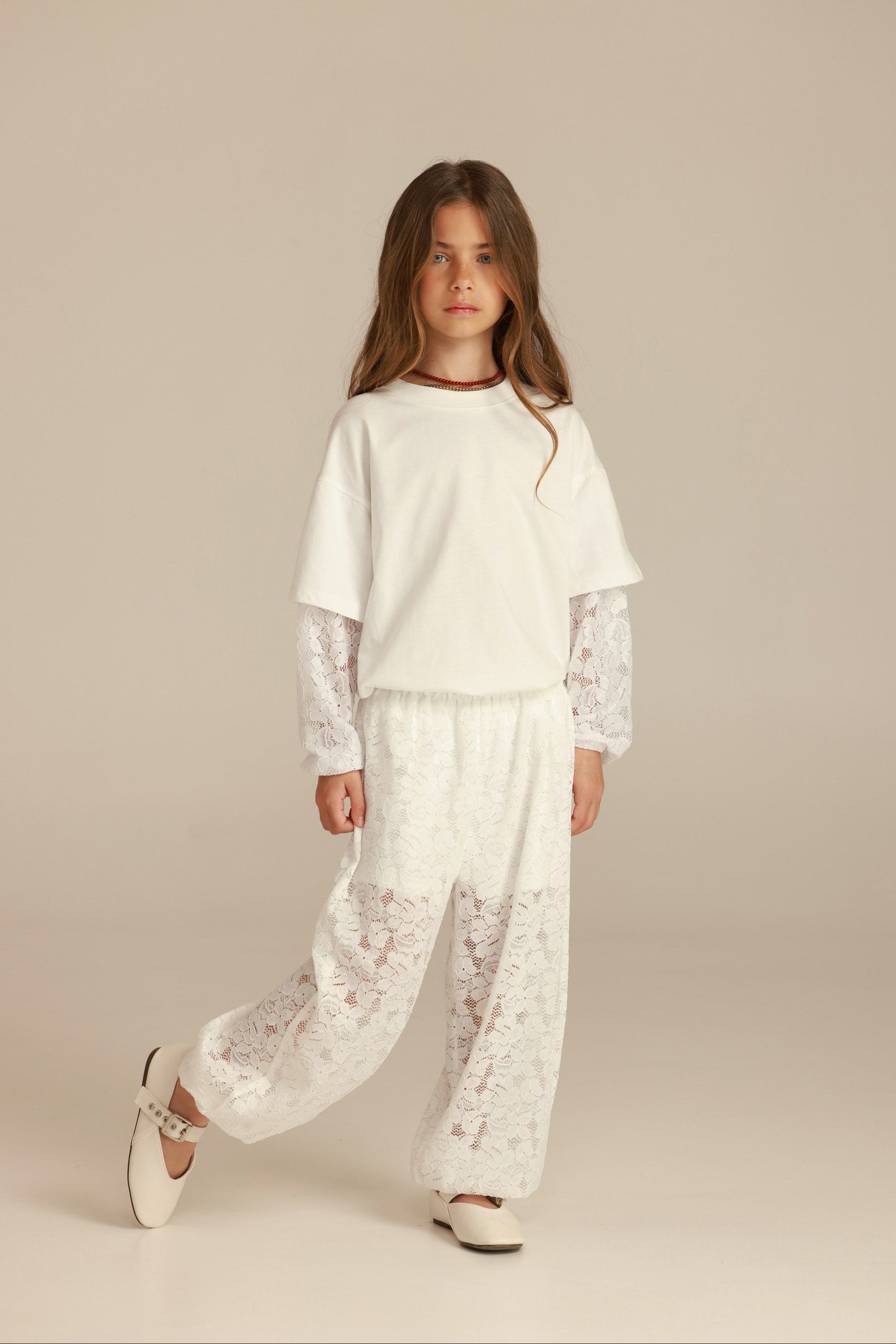 מכנסי ולנסיה לבנים